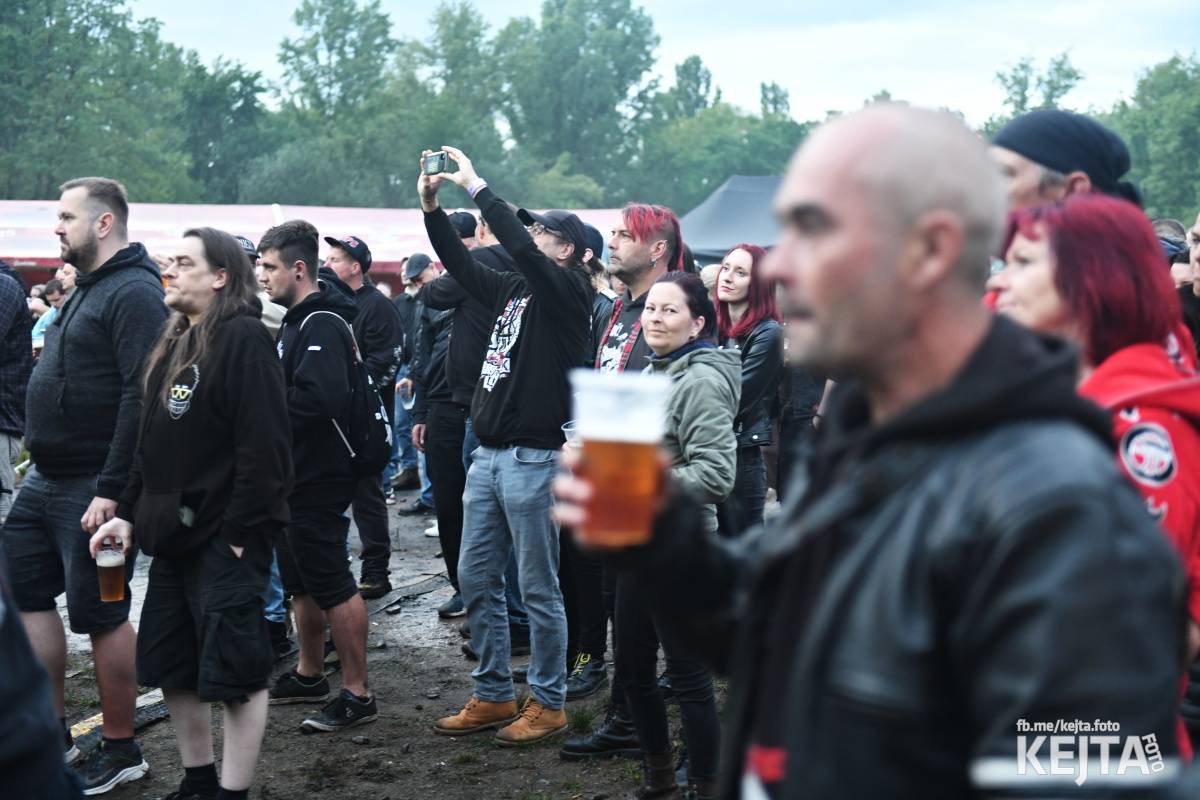 Punk's not dead, vy volové! Tři sestry do Ledáren pozvaly UK Subs, S.P.S. i tribute Plexis