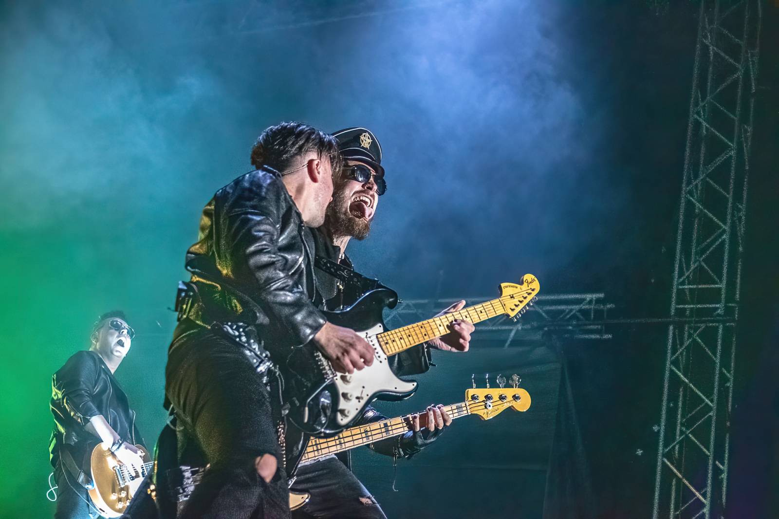 Rybičky 48 rozjely na pardubickém Majálesu ohňovou show, vystoupili také Mig 21, UDG a Jelen