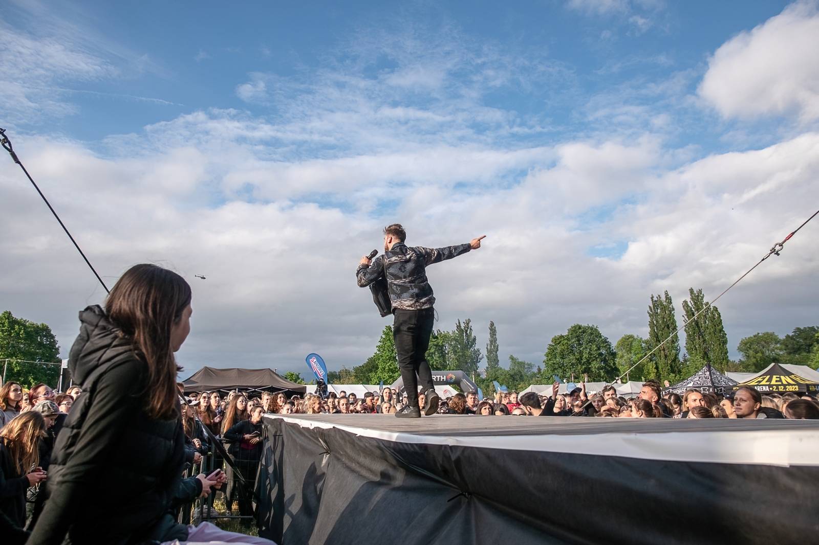 Rybičky 48 rozjely na pardubickém Majálesu ohňovou show, vystoupili také Mig 21, UDG a Jelen