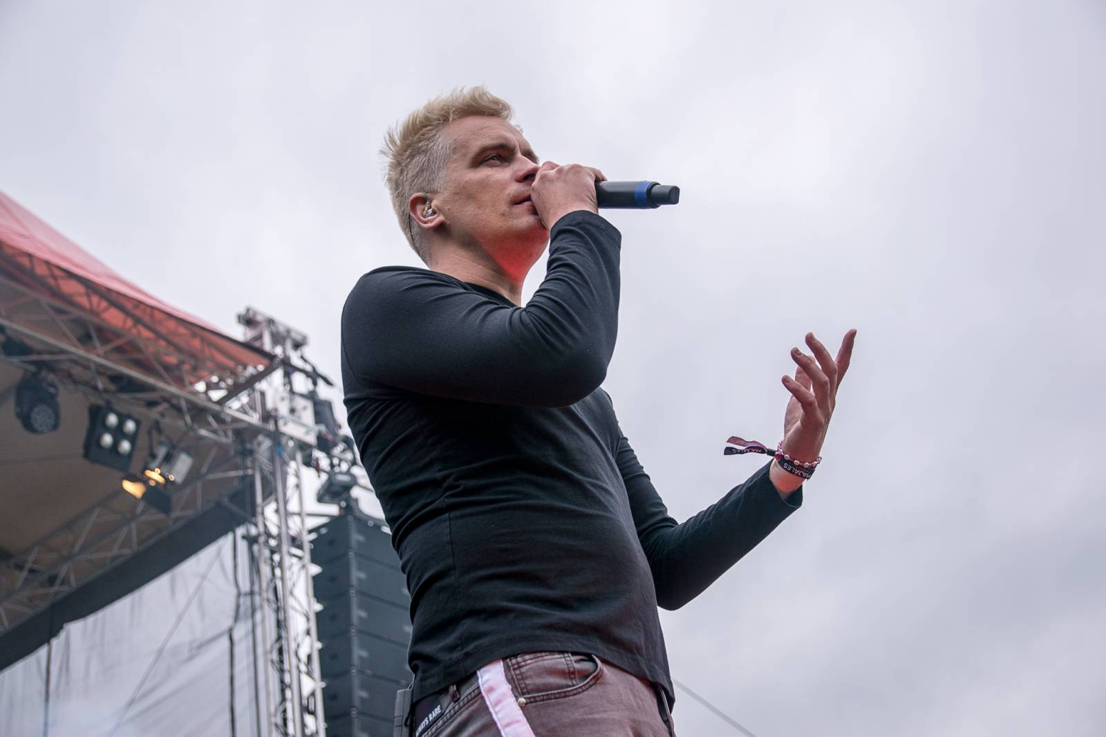 Rybičky 48 rozjely na pardubickém Majálesu ohňovou show, vystoupili také Mig 21, UDG a Jelen