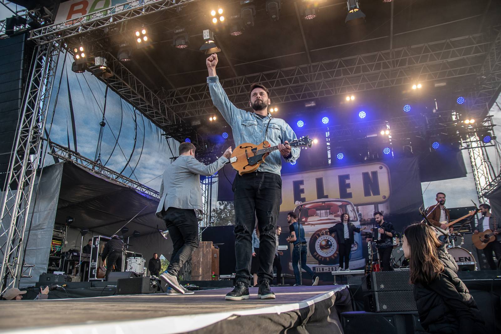 Rybičky 48 rozjely na pardubickém Majálesu ohňovou show, vystoupili také Mig 21, UDG a Jelen