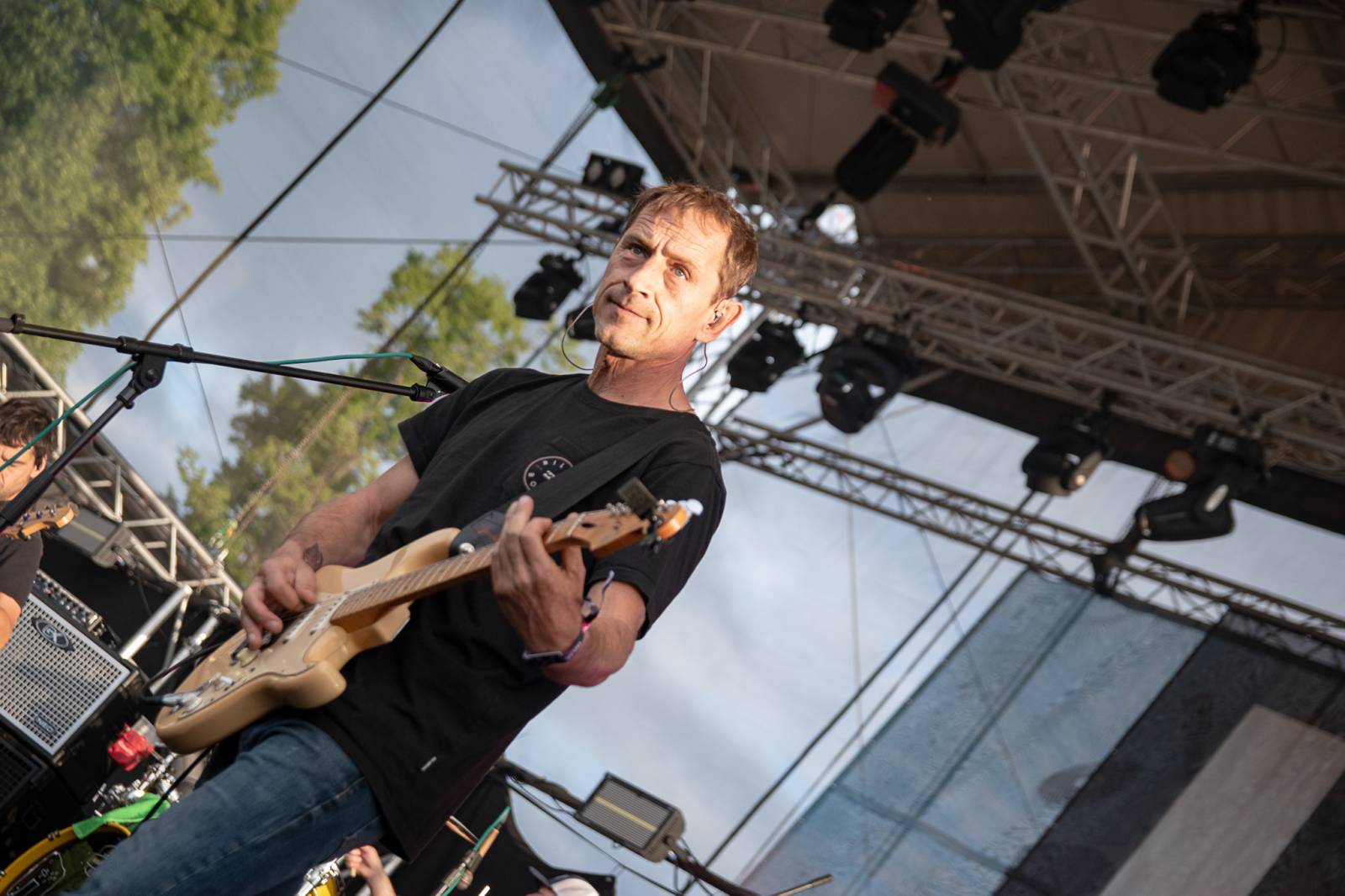 Rybičky 48 rozjely na pardubickém Majálesu ohňovou show, vystoupili také Mig 21, UDG a Jelen