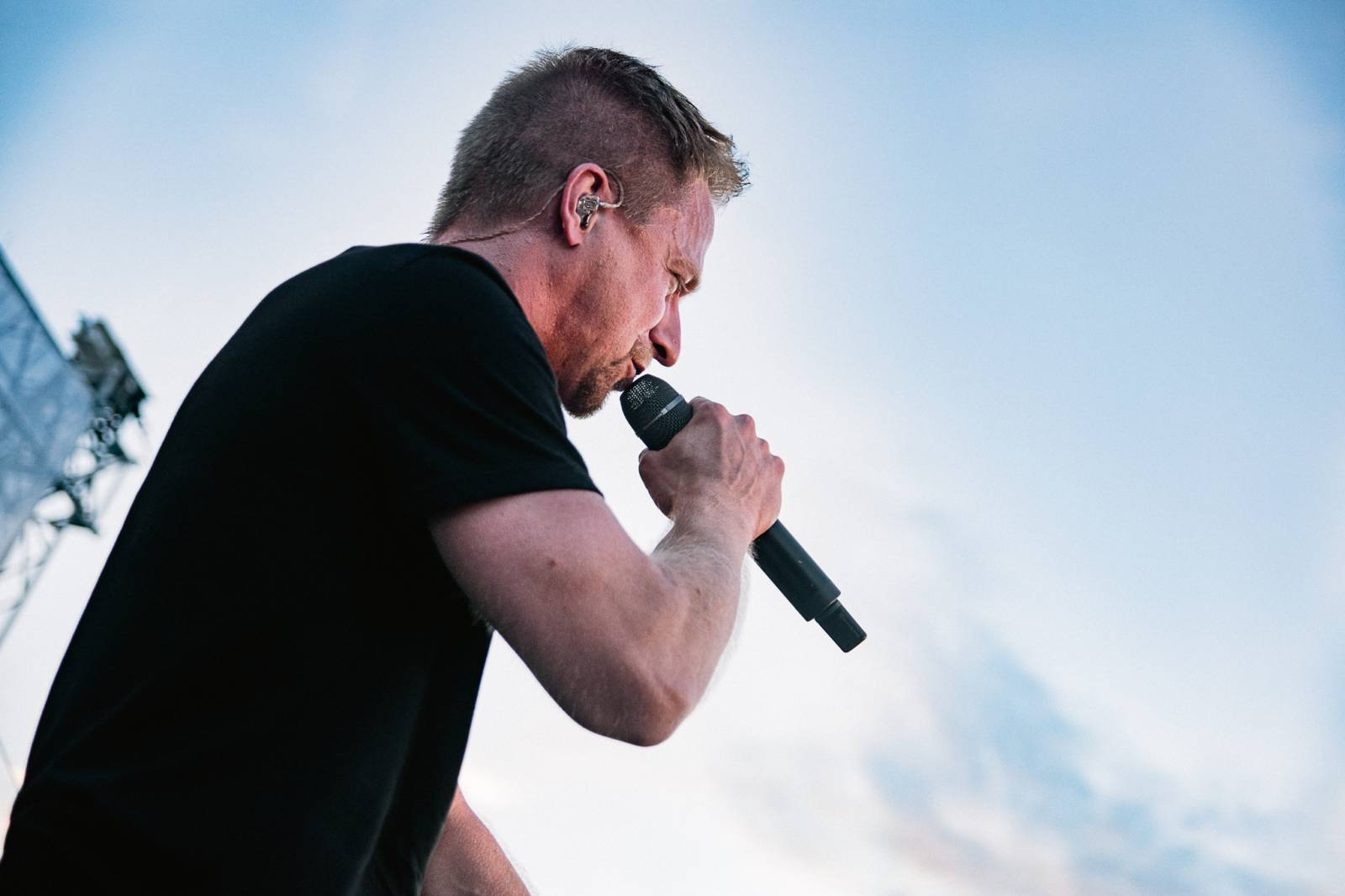 Rybičky 48 rozjely na pardubickém Majálesu ohňovou show, vystoupili také Mig 21, UDG a Jelen