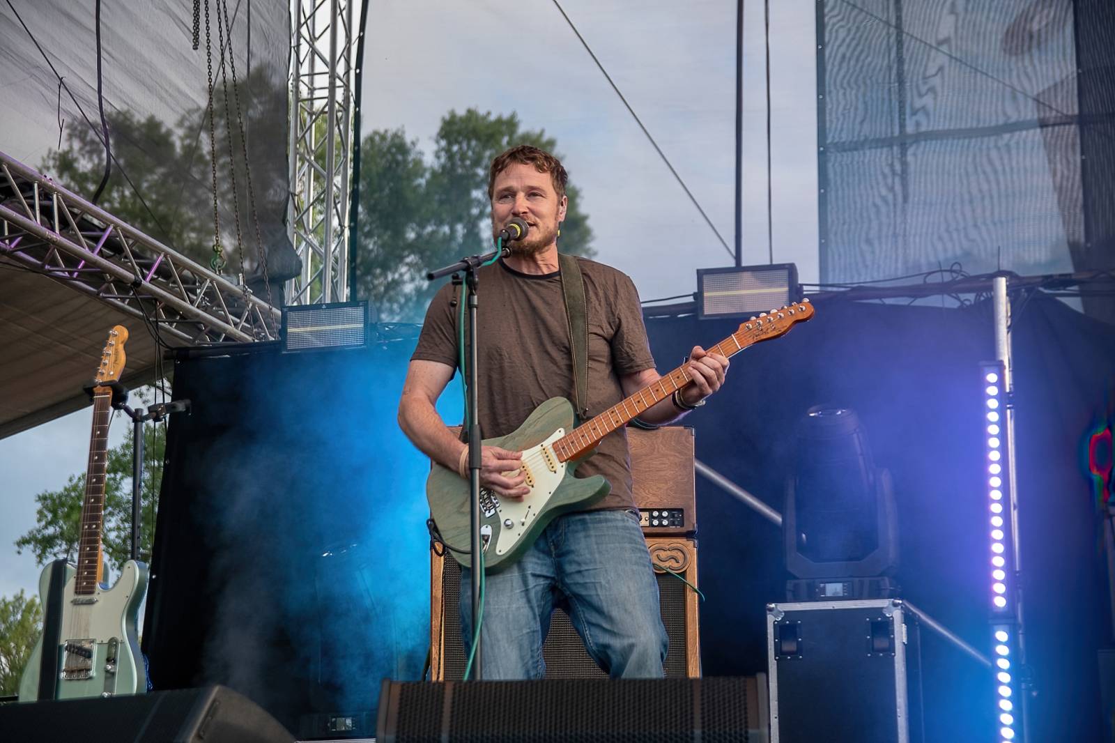 Rybičky 48 rozjely na pardubickém Majálesu ohňovou show, vystoupili také Mig 21, UDG a Jelen