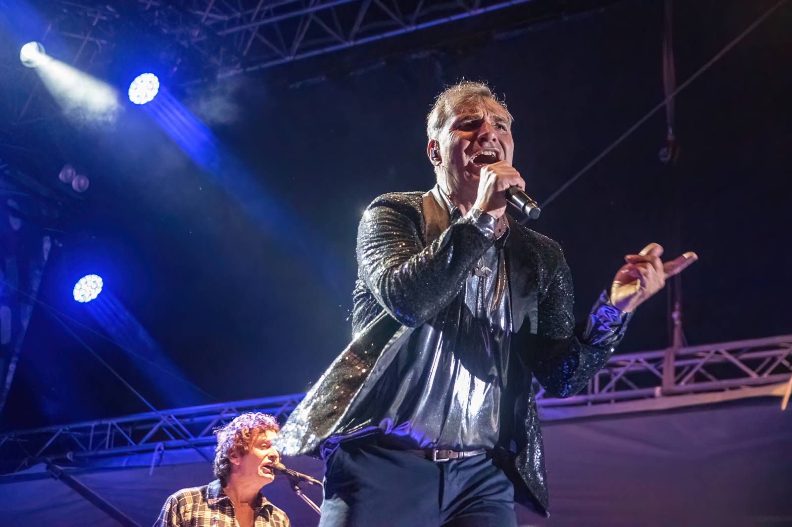 Rybičky 48 rozjely na pardubickém Majálesu ohňovou show, vystoupili také Mig 21, UDG a Jelen