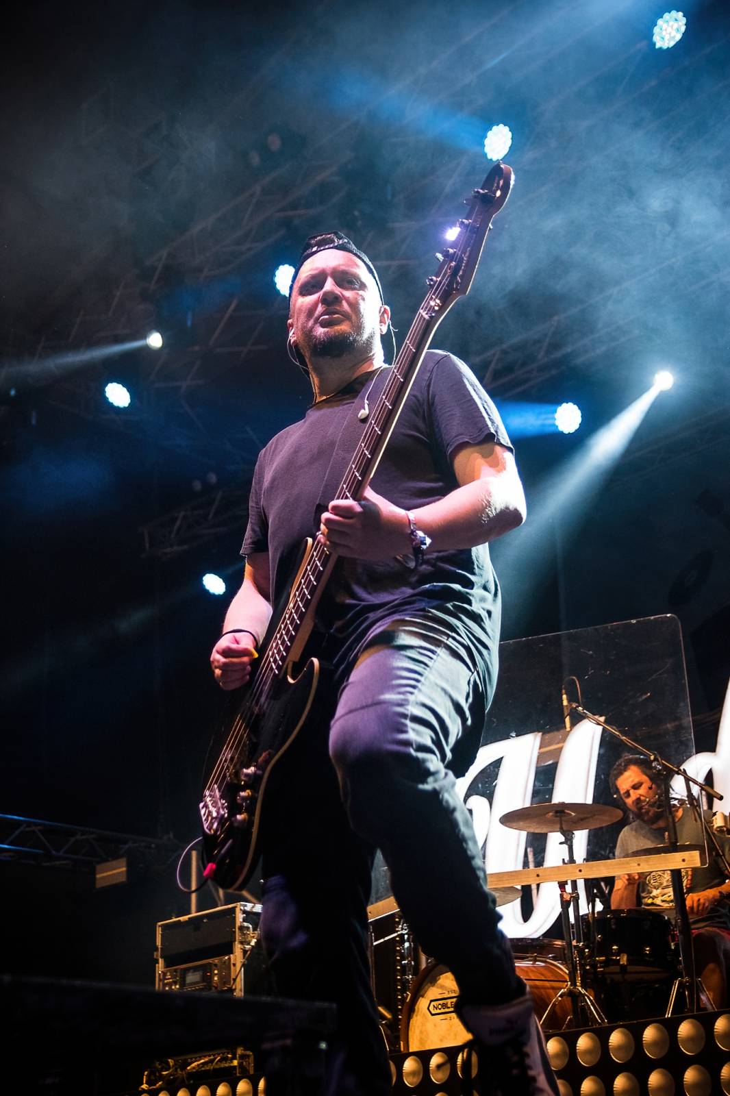 Rybičky 48 rozjely na pardubickém Majálesu ohňovou show, vystoupili také Mig 21, UDG a Jelen