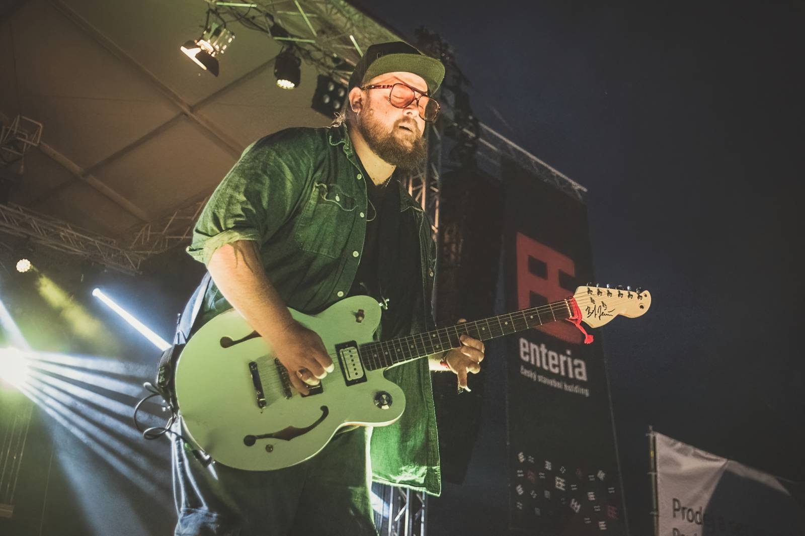 Rybičky 48 rozjely na pardubickém Majálesu ohňovou show, vystoupili také Mig 21, UDG a Jelen