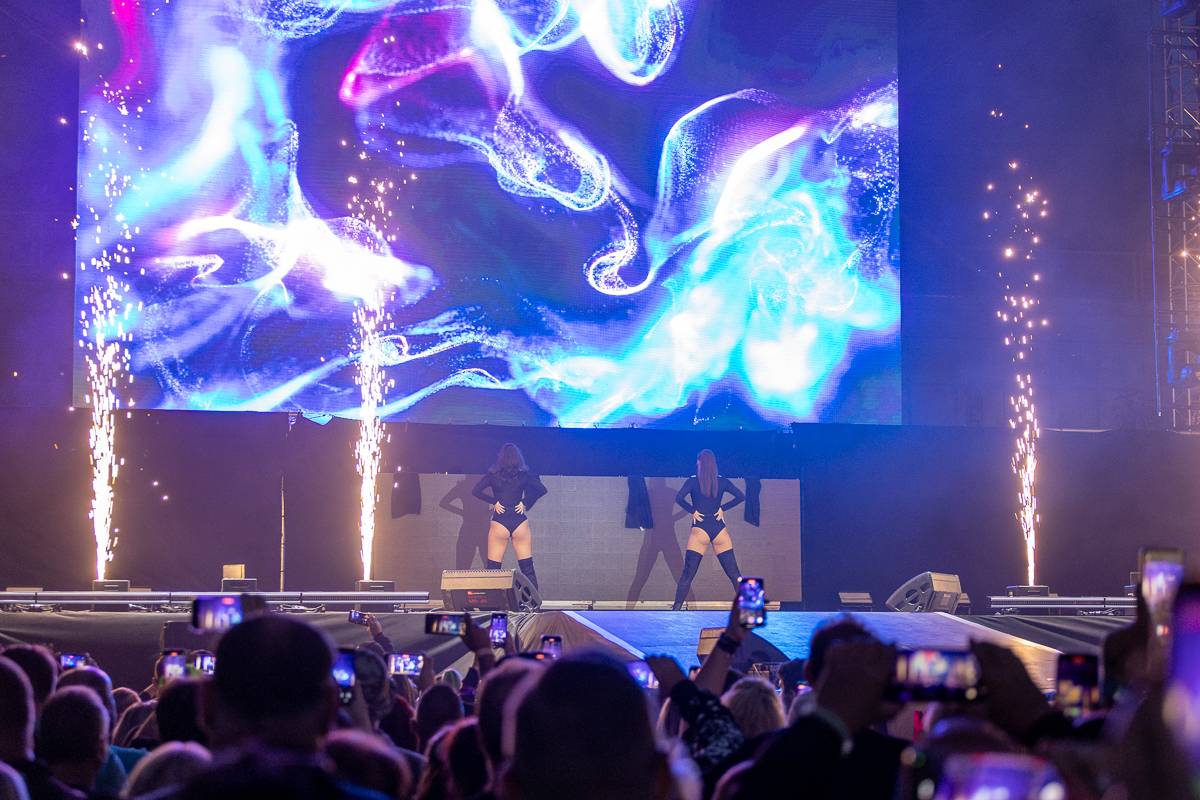 V Praze se vzpomínalo na devadesátky. Publikum roztančili Safri Duo, 2 Unlimited i domácí Lunetic