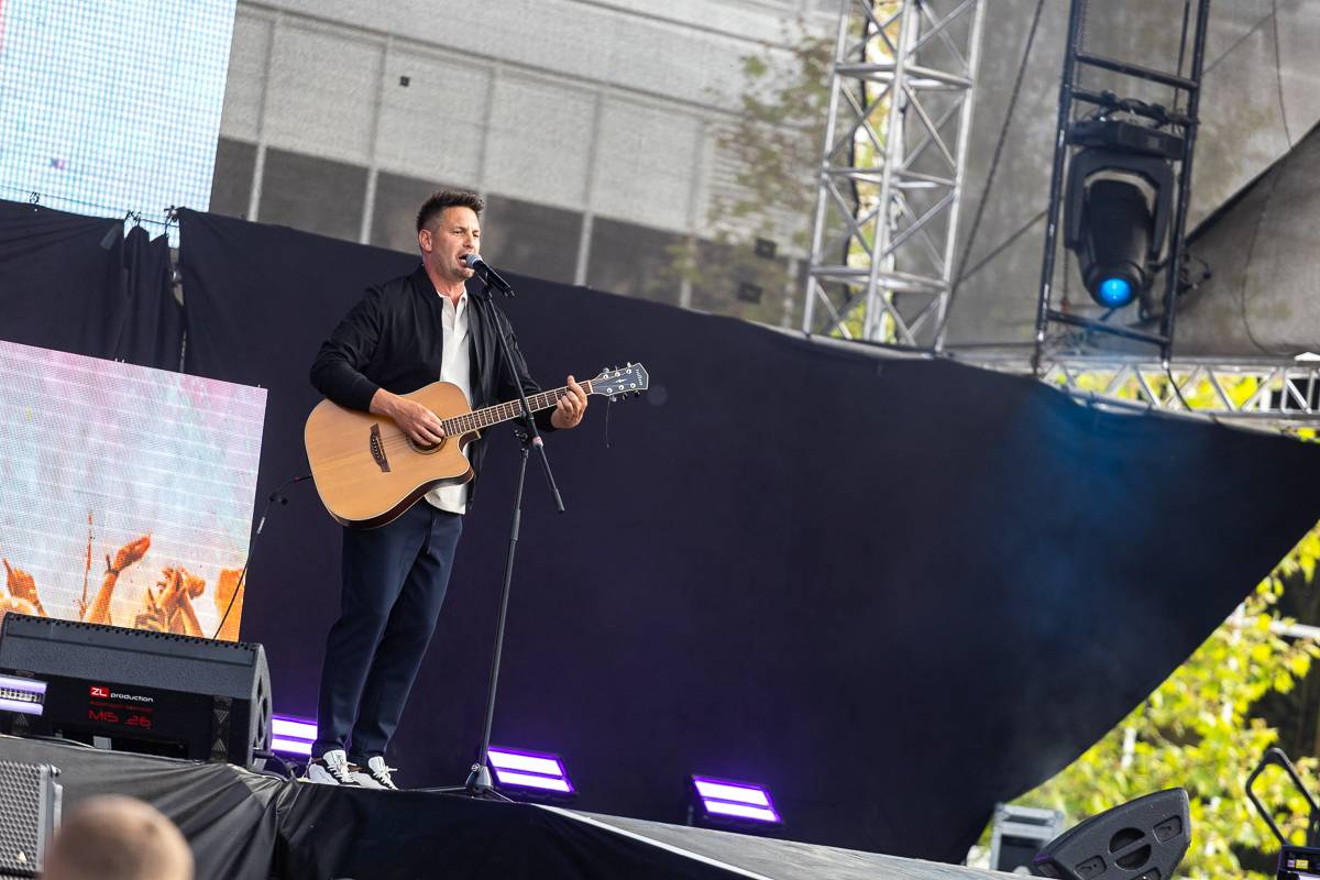 V Praze se vzpomínalo na devadesátky. Publikum roztančili Safri Duo, 2 Unlimited i domácí Lunetic