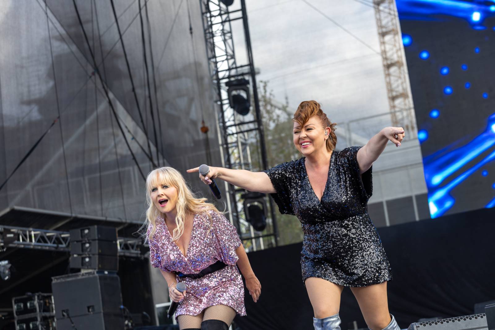 V Praze se vzpomínalo na devadesátky. Publikum roztančili Safri Duo, 2 Unlimited i domácí Lunetic