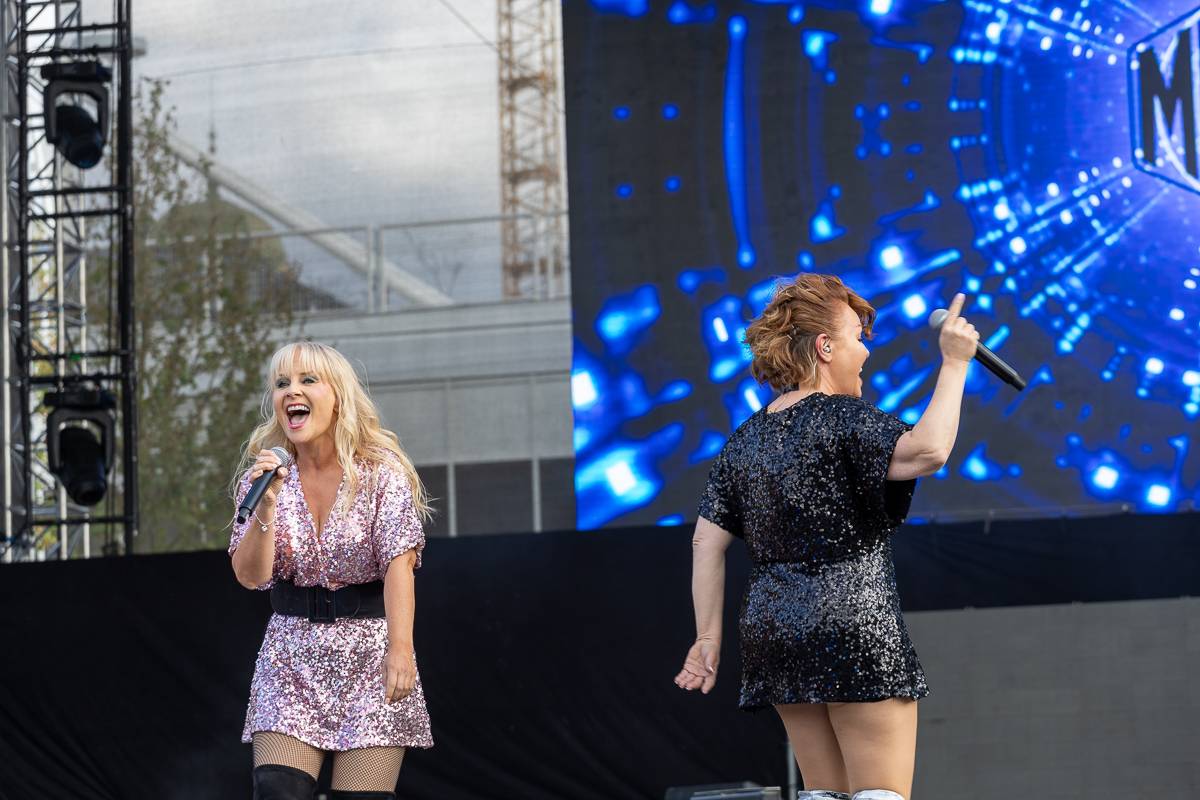 V Praze se vzpomínalo na devadesátky. Publikum roztančili Safri Duo, 2 Unlimited i domácí Lunetic