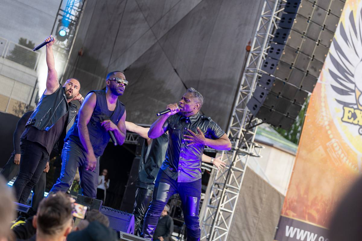 V Praze se vzpomínalo na devadesátky. Publikum roztančili Safri Duo, 2 Unlimited i domácí Lunetic