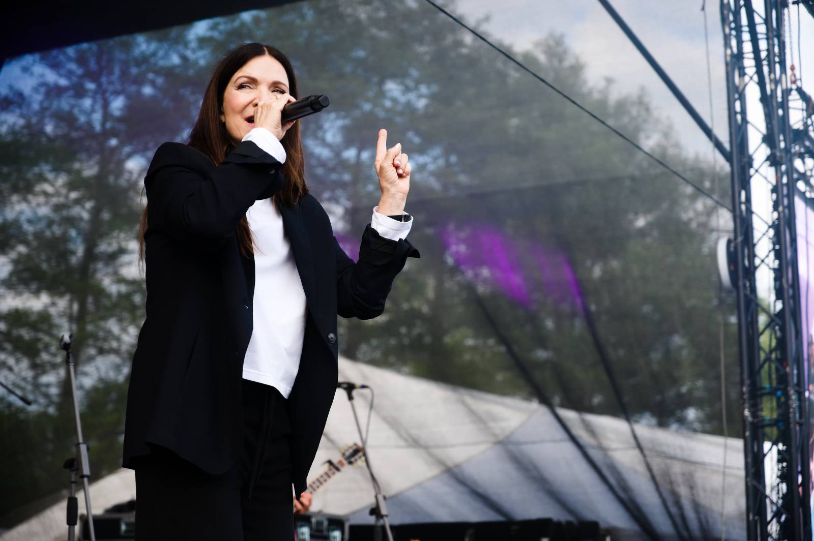 V Plzni se spojilo jídlo s hudbou. Zatímco Anna K. zpívala, Zdeněk Pohlreich rozjel svou kuchařskou show