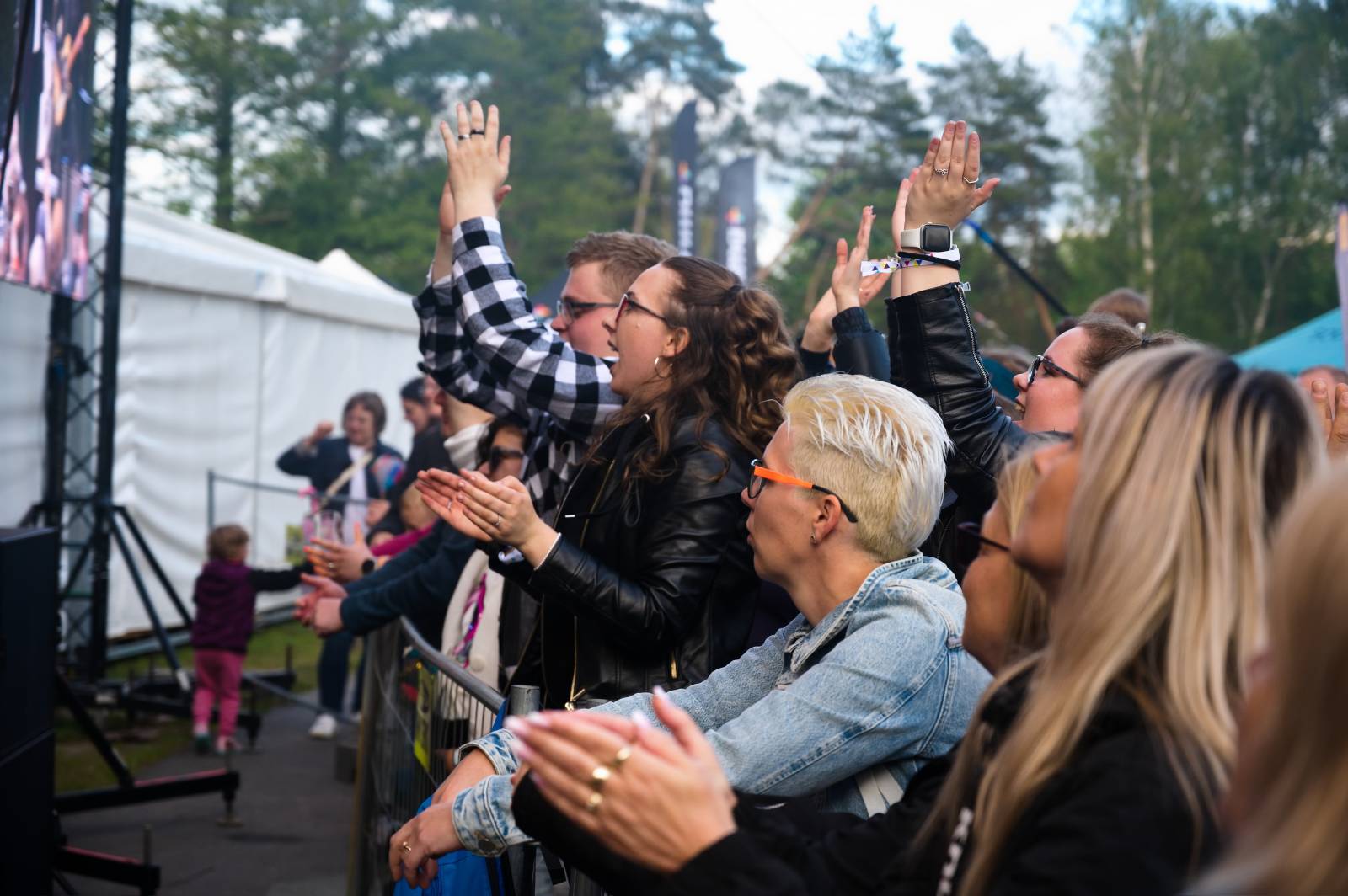 V Plzni se spojilo jídlo s hudbou. Zatímco Anna K. zpívala, Zdeněk Pohlreich rozjel svou kuchařskou show