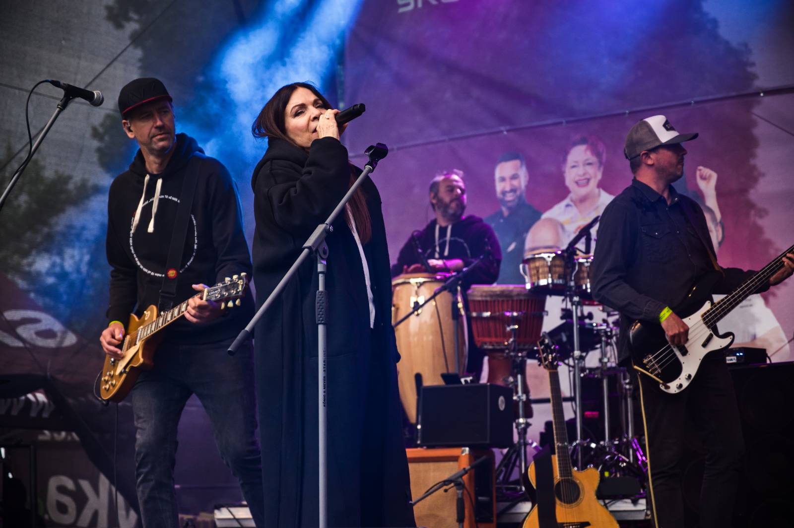 V Plzni se spojilo jídlo s hudbou. Zatímco Anna K. zpívala, Zdeněk Pohlreich rozjel svou kuchařskou show