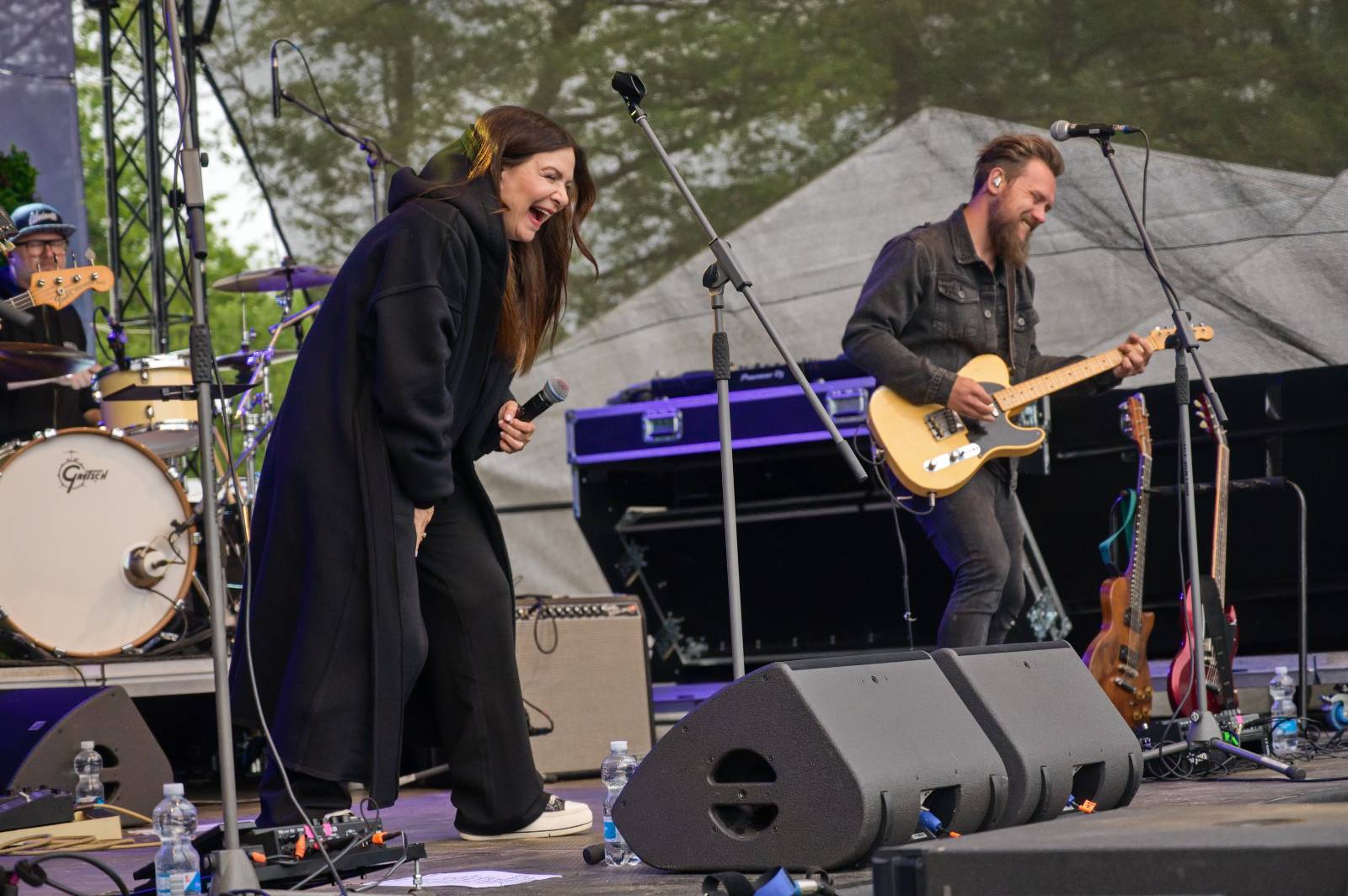 V Plzni se spojilo jídlo s hudbou. Zatímco Anna K. zpívala, Zdeněk Pohlreich rozjel svou kuchařskou show