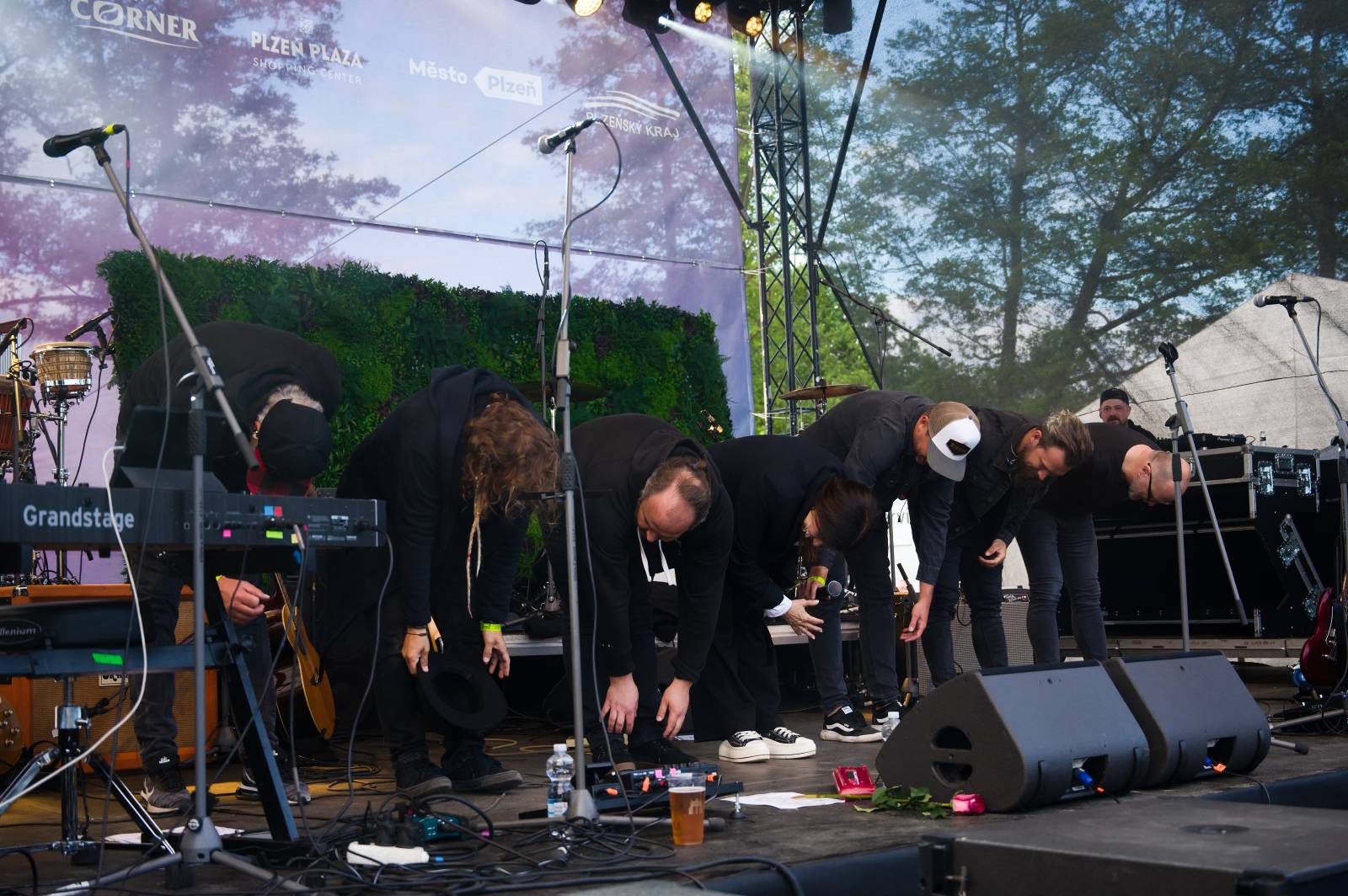 V Plzni se spojilo jídlo s hudbou. Zatímco Anna K. zpívala, Zdeněk Pohlreich rozjel svou kuchařskou show