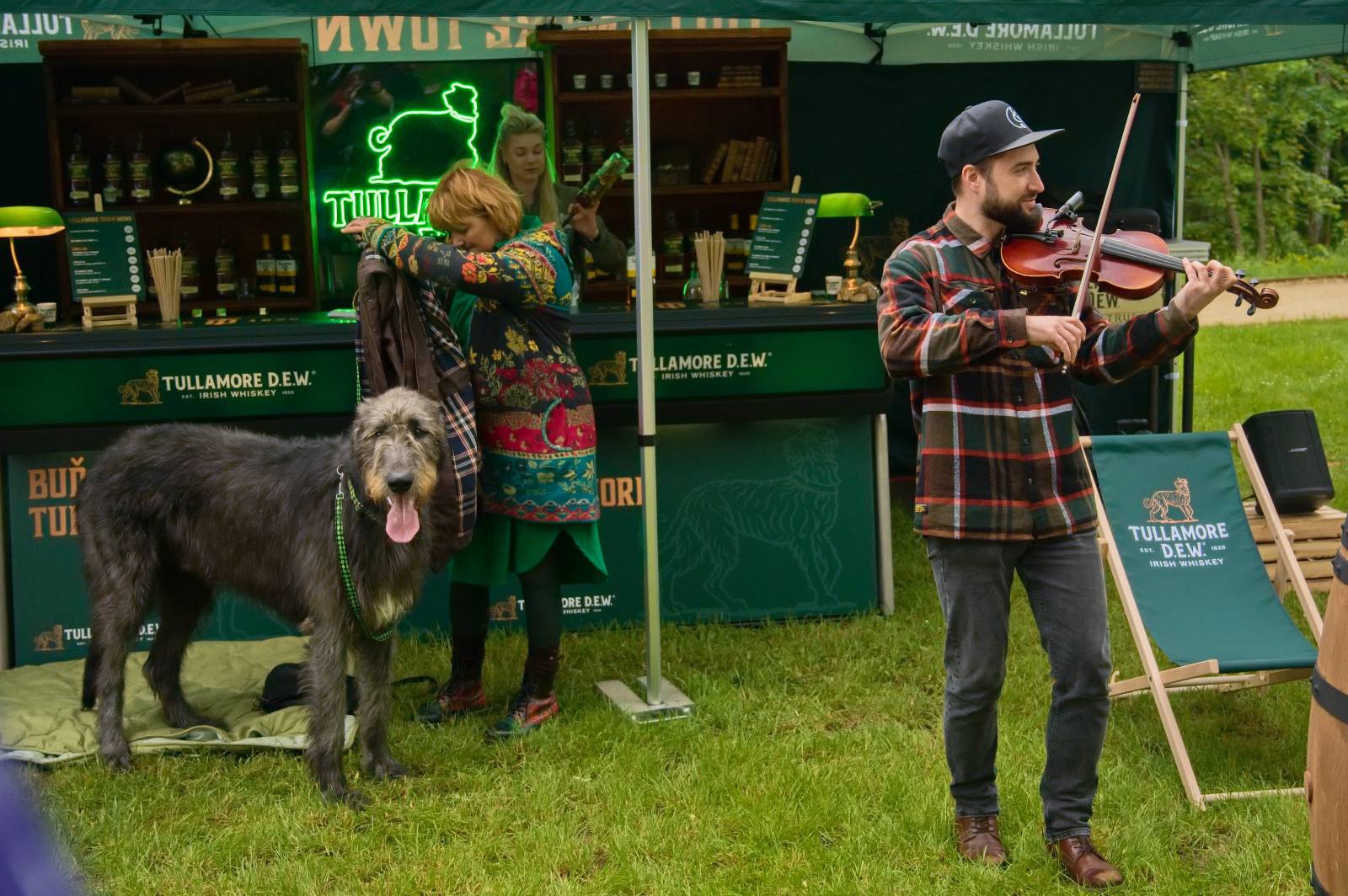 V Plzni se spojilo jídlo s hudbou. Zatímco Anna K. zpívala, Zdeněk Pohlreich rozjel svou kuchařskou show