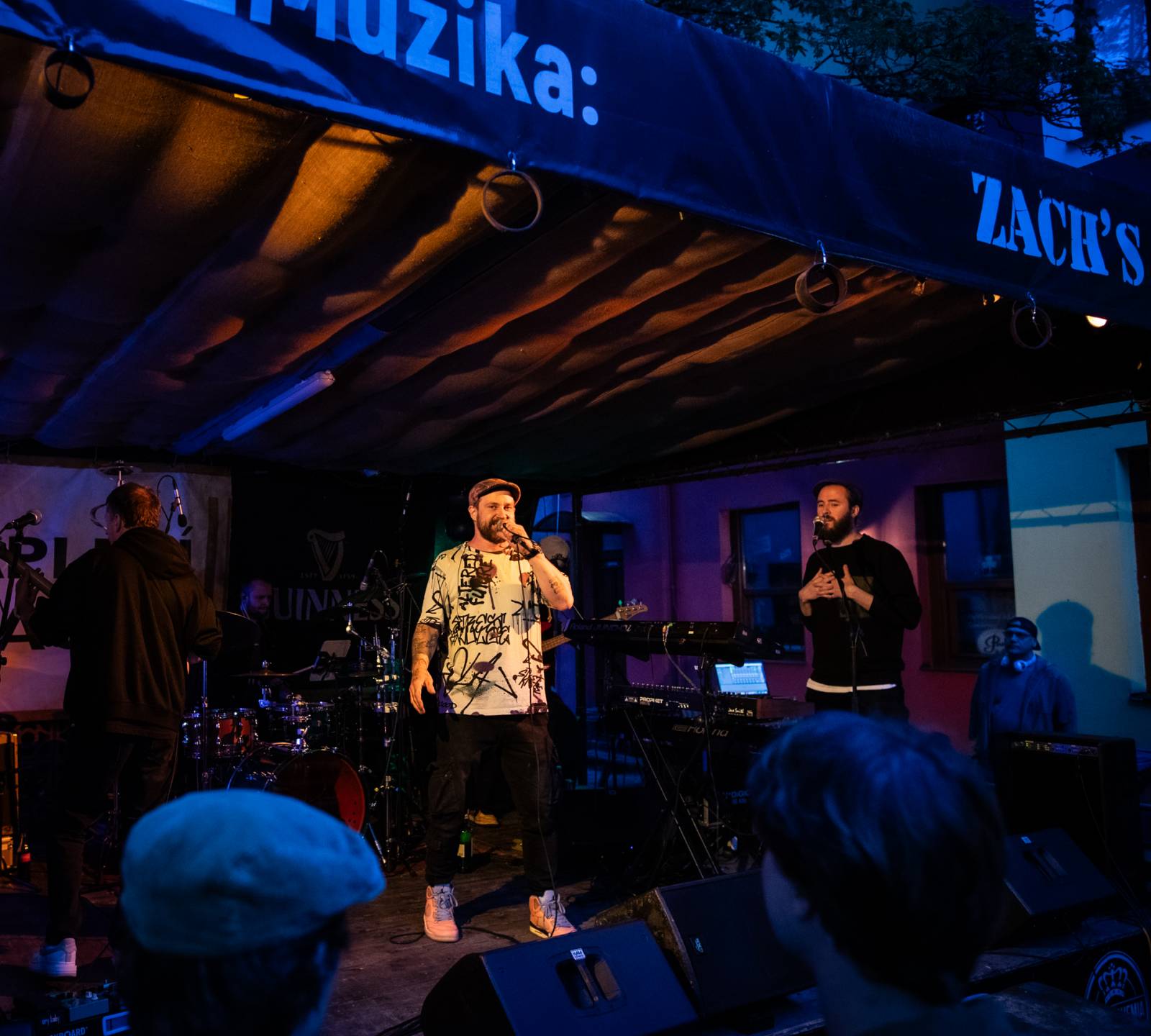 Prago Union bavili v Plzni hudbou i vtípky