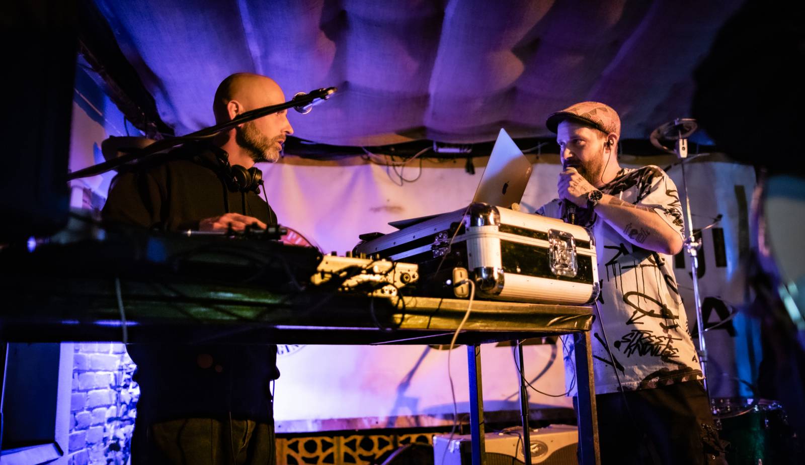 Prago Union bavili v Plzni hudbou i vtípky