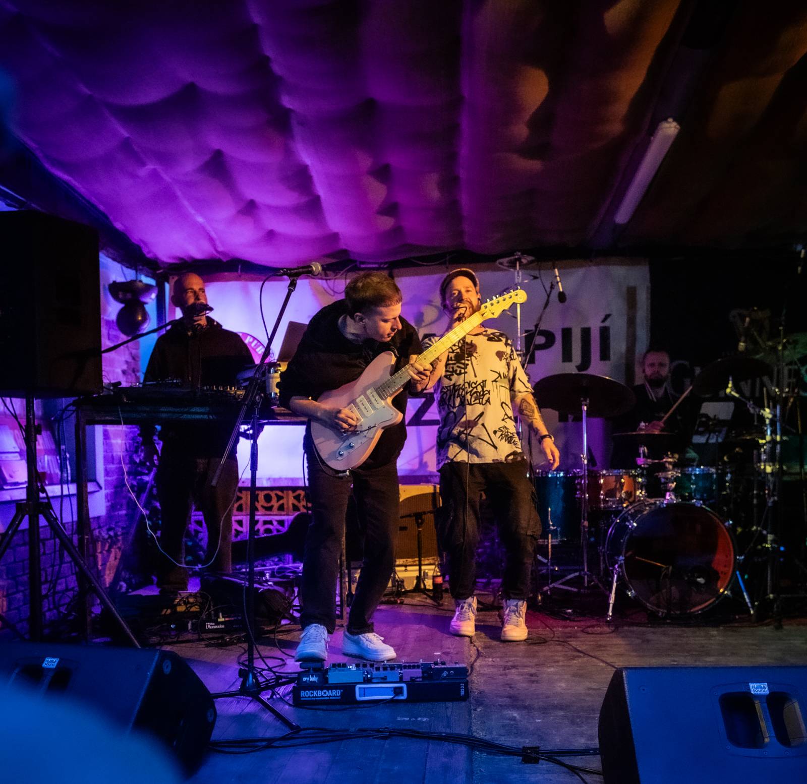 Prago Union bavili v Plzni hudbou i vtípky