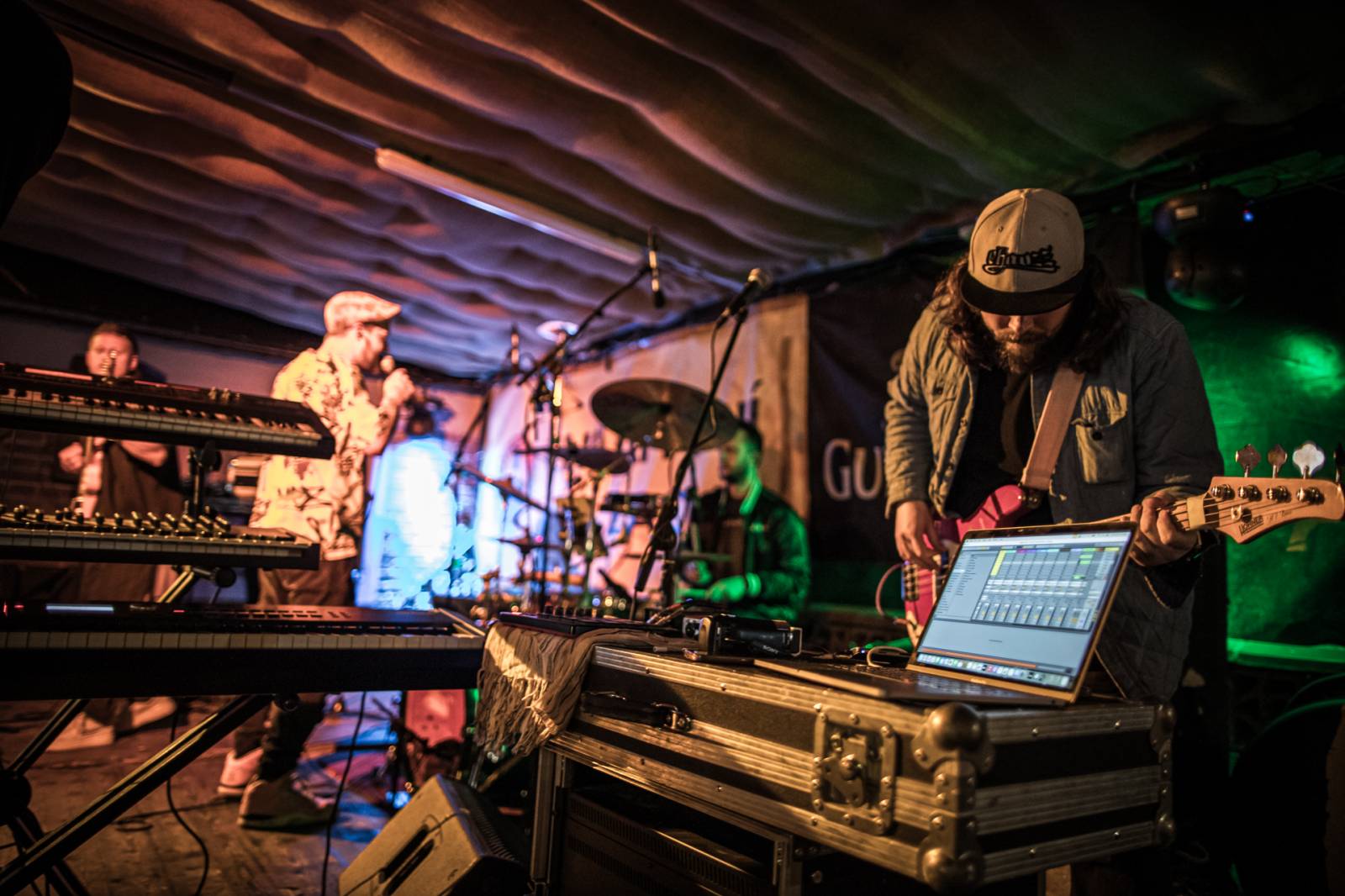 Prago Union bavili v Plzni hudbou i vtípky