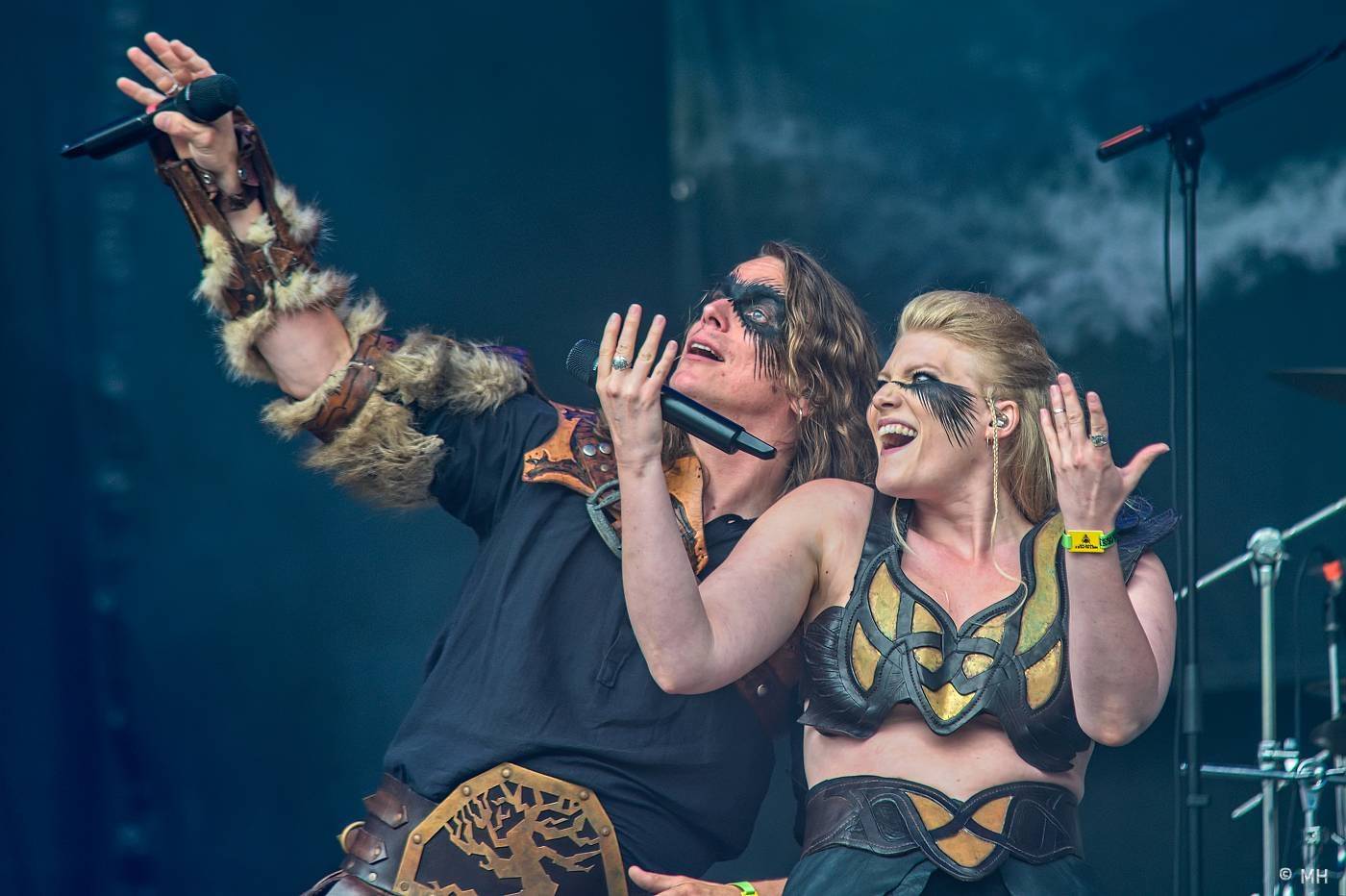 Metaloví fanoušci nejsou z cukru, v Plzni je neodradil ani déšť. Zahráli jim Tarja s Markem Hietalem, Sonata Arctica i Septicflesh