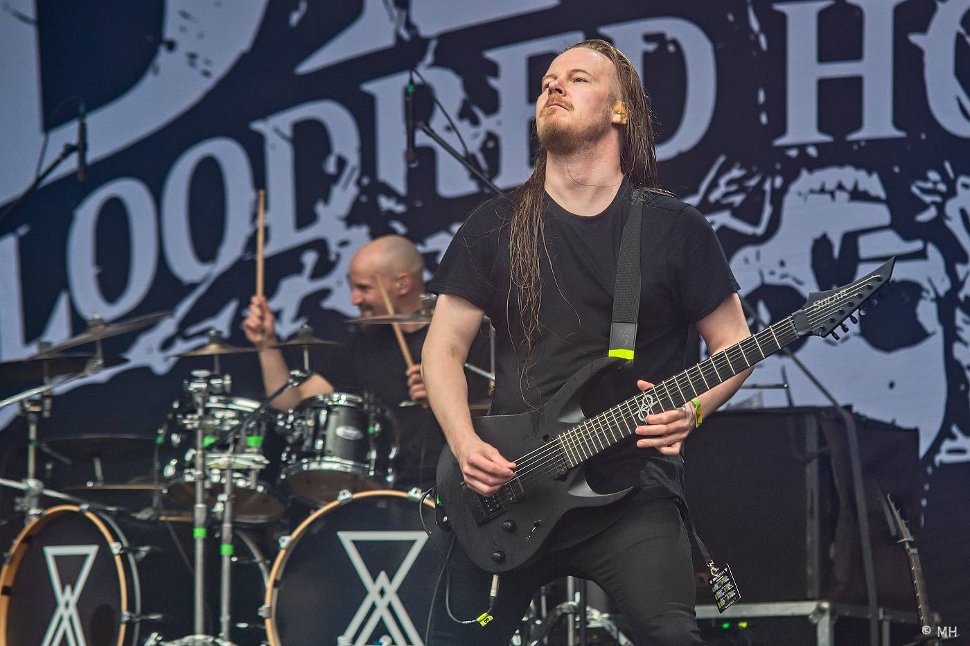 Metaloví fanoušci nejsou z cukru, v Plzni je neodradil ani déšť. Zahráli jim Tarja s Markem Hietalem, Sonata Arctica i Septicflesh