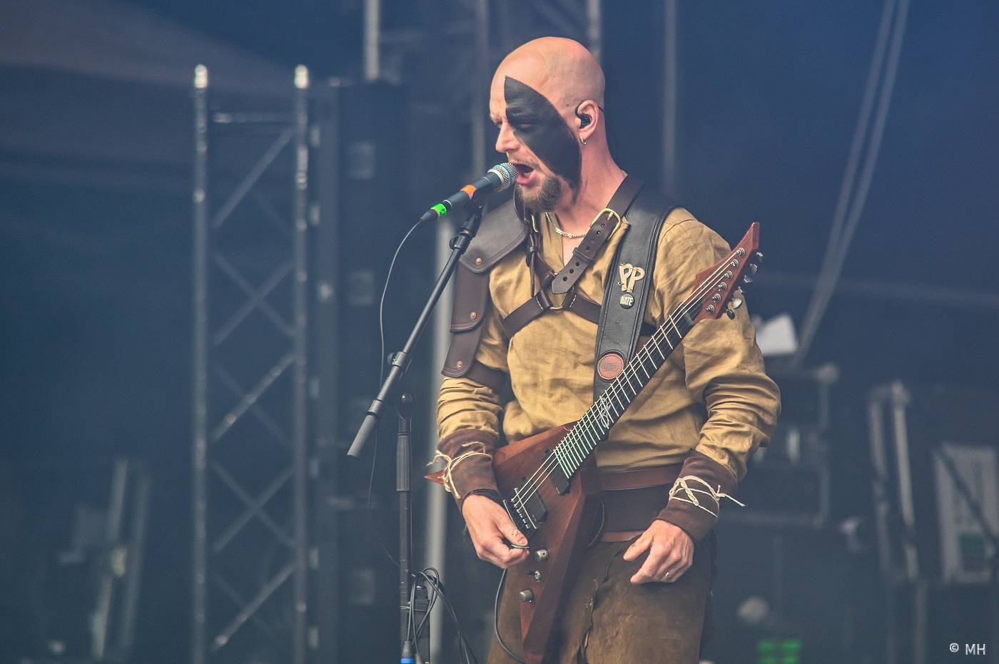 Metaloví fanoušci nejsou z cukru, v Plzni je neodradil ani déšť. Zahráli jim Tarja s Markem Hietalem, Sonata Arctica i Septicflesh