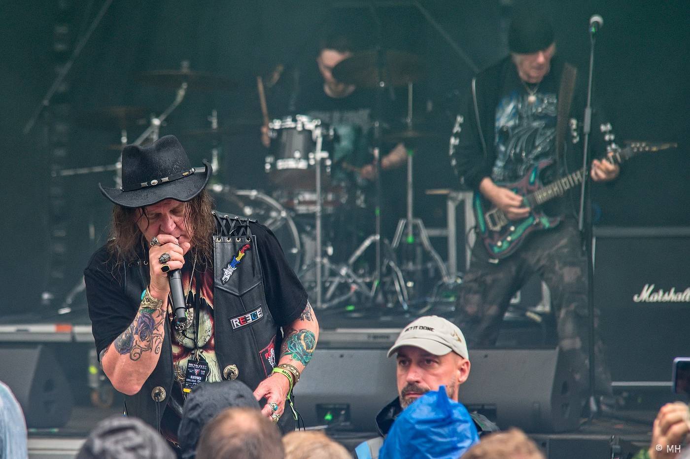 Metaloví fanoušci nejsou z cukru, v Plzni je neodradil ani déšť. Zahráli jim Tarja s Markem Hietalem, Sonata Arctica i Septicflesh