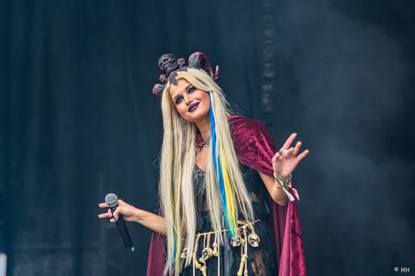 Metaloví fanoušci nejsou z cukru, v Plzni je neodradil ani déšť. Zahráli jim Tarja s Markem Hietalem, Sonata Arctica i Septicflesh