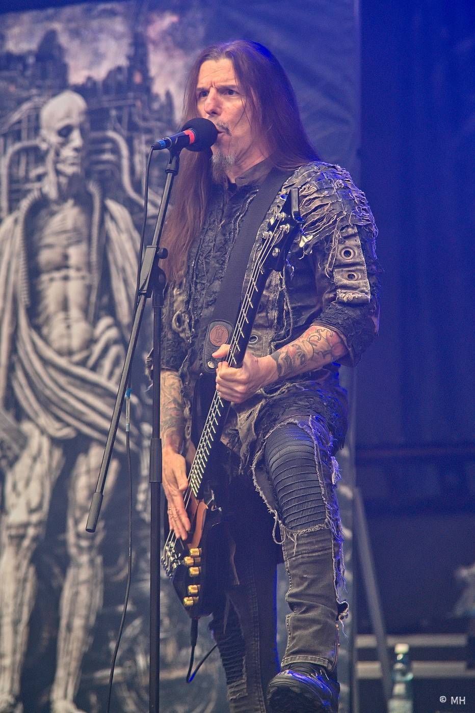 Metaloví fanoušci nejsou z cukru, v Plzni je neodradil ani déšť. Zahráli jim Tarja s Markem Hietalem, Sonata Arctica i Septicflesh