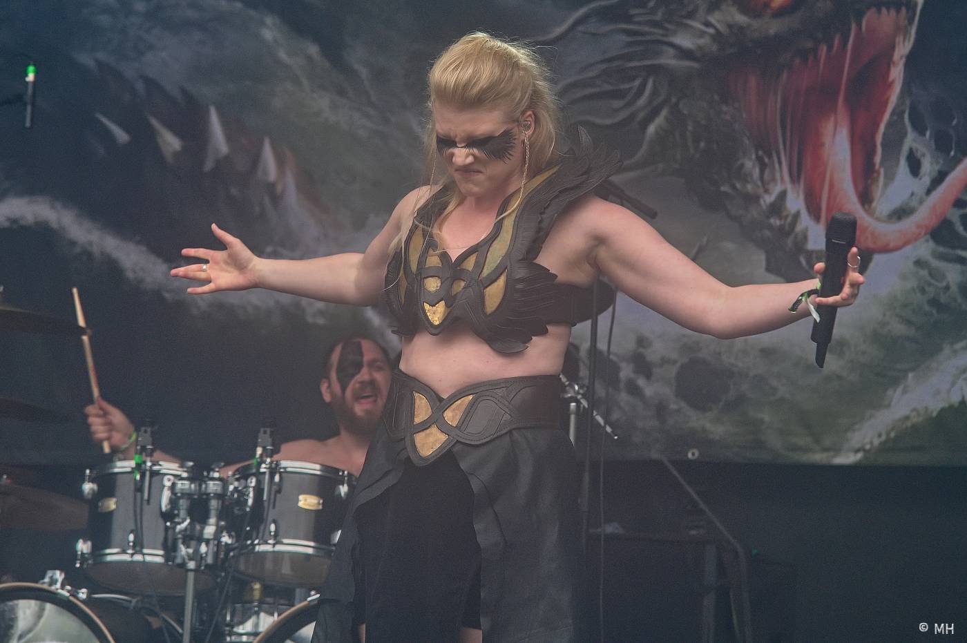 Metaloví fanoušci nejsou z cukru, v Plzni je neodradil ani déšť. Zahráli jim Tarja s Markem Hietalem, Sonata Arctica i Septicflesh