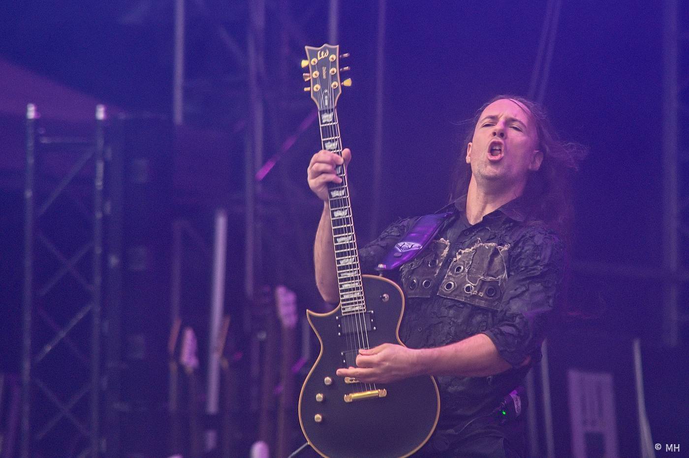 Metaloví fanoušci nejsou z cukru, v Plzni je neodradil ani déšť. Zahráli jim Tarja s Markem Hietalem, Sonata Arctica i Septicflesh