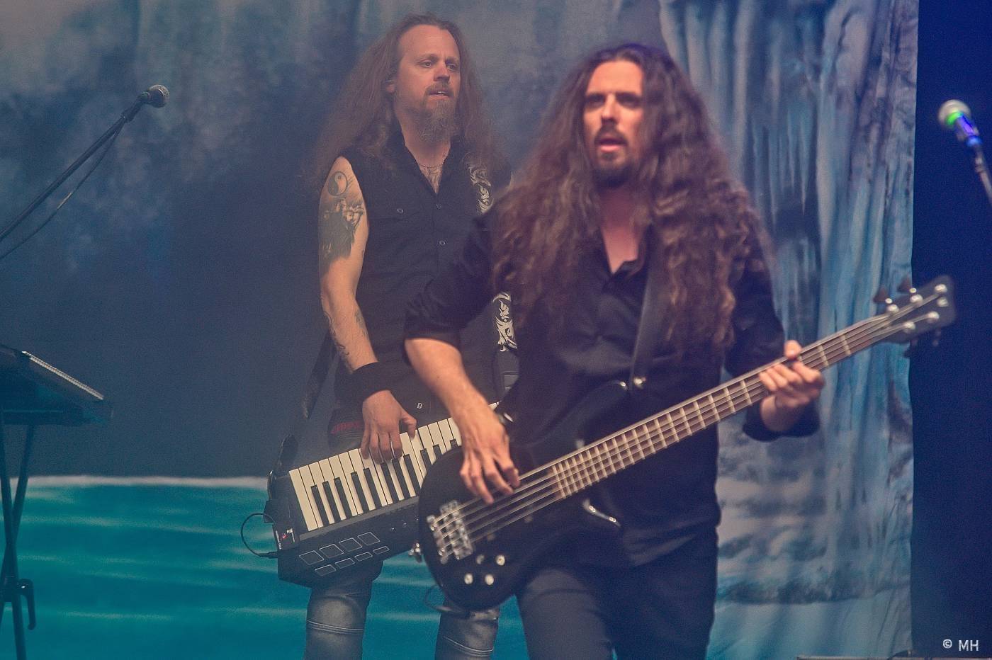 Metaloví fanoušci nejsou z cukru, v Plzni je neodradil ani déšť. Zahráli jim Tarja s Markem Hietalem, Sonata Arctica i Septicflesh