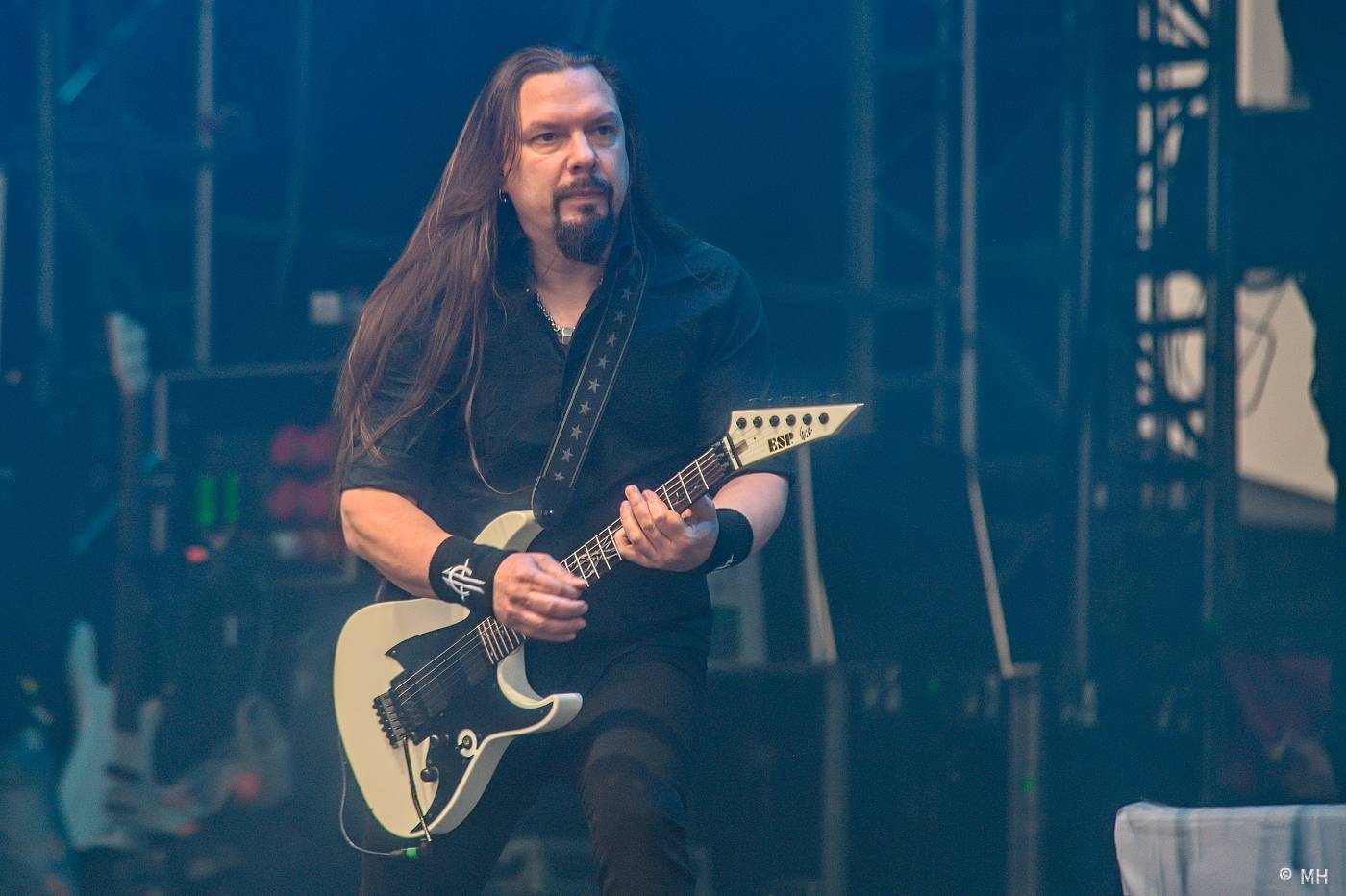 Metaloví fanoušci nejsou z cukru, v Plzni je neodradil ani déšť. Zahráli jim Tarja s Markem Hietalem, Sonata Arctica i Septicflesh