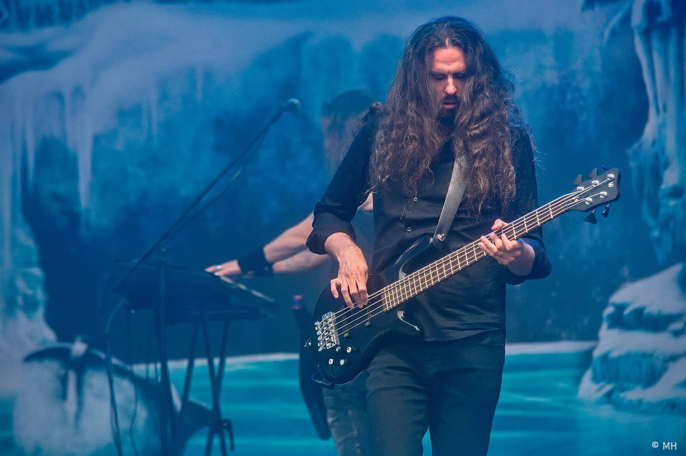 Metaloví fanoušci nejsou z cukru, v Plzni je neodradil ani déšť. Zahráli jim Tarja s Markem Hietalem, Sonata Arctica i Septicflesh