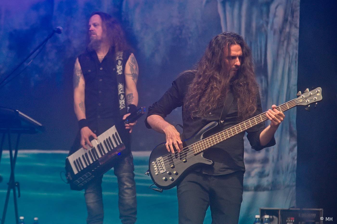 Metaloví fanoušci nejsou z cukru, v Plzni je neodradil ani déšť. Zahráli jim Tarja s Markem Hietalem, Sonata Arctica i Septicflesh