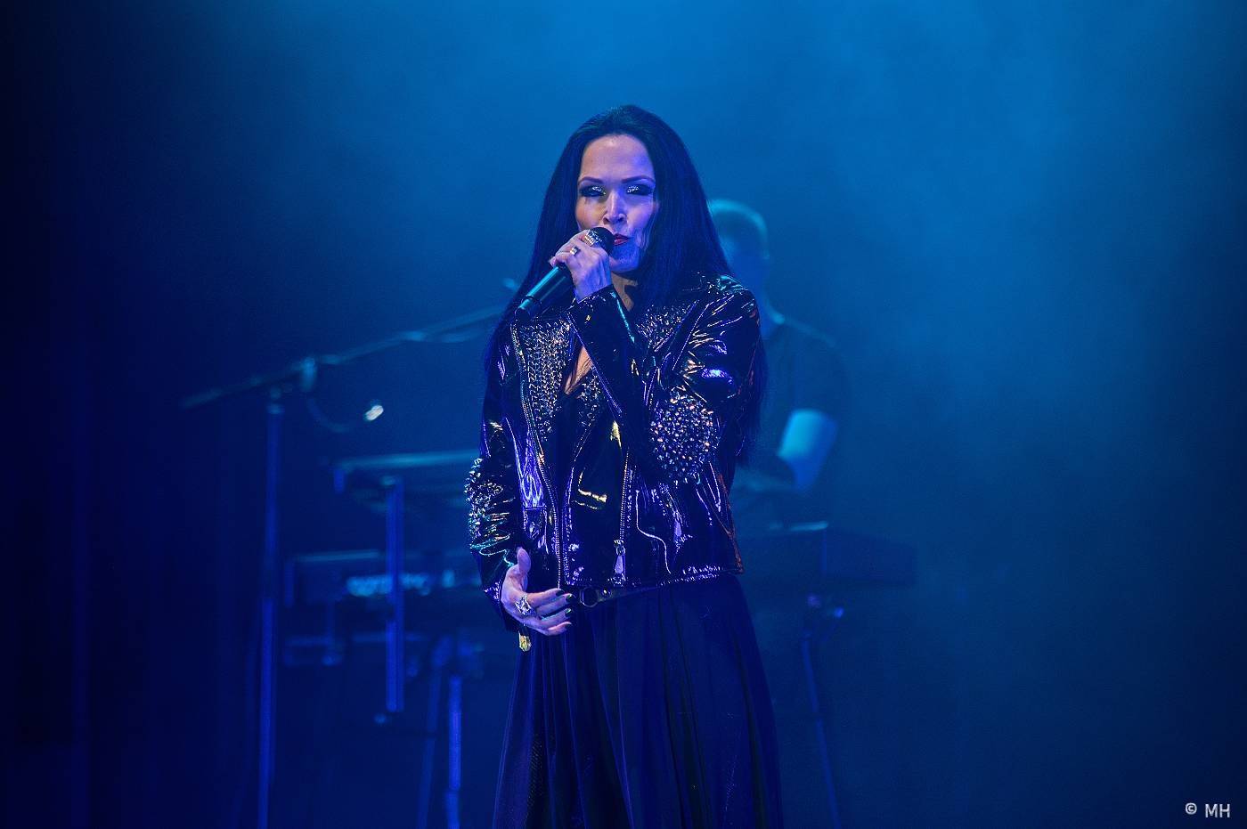 Metaloví fanoušci nejsou z cukru, v Plzni je neodradil ani déšť. Zahráli jim Tarja s Markem Hietalem, Sonata Arctica i Septicflesh