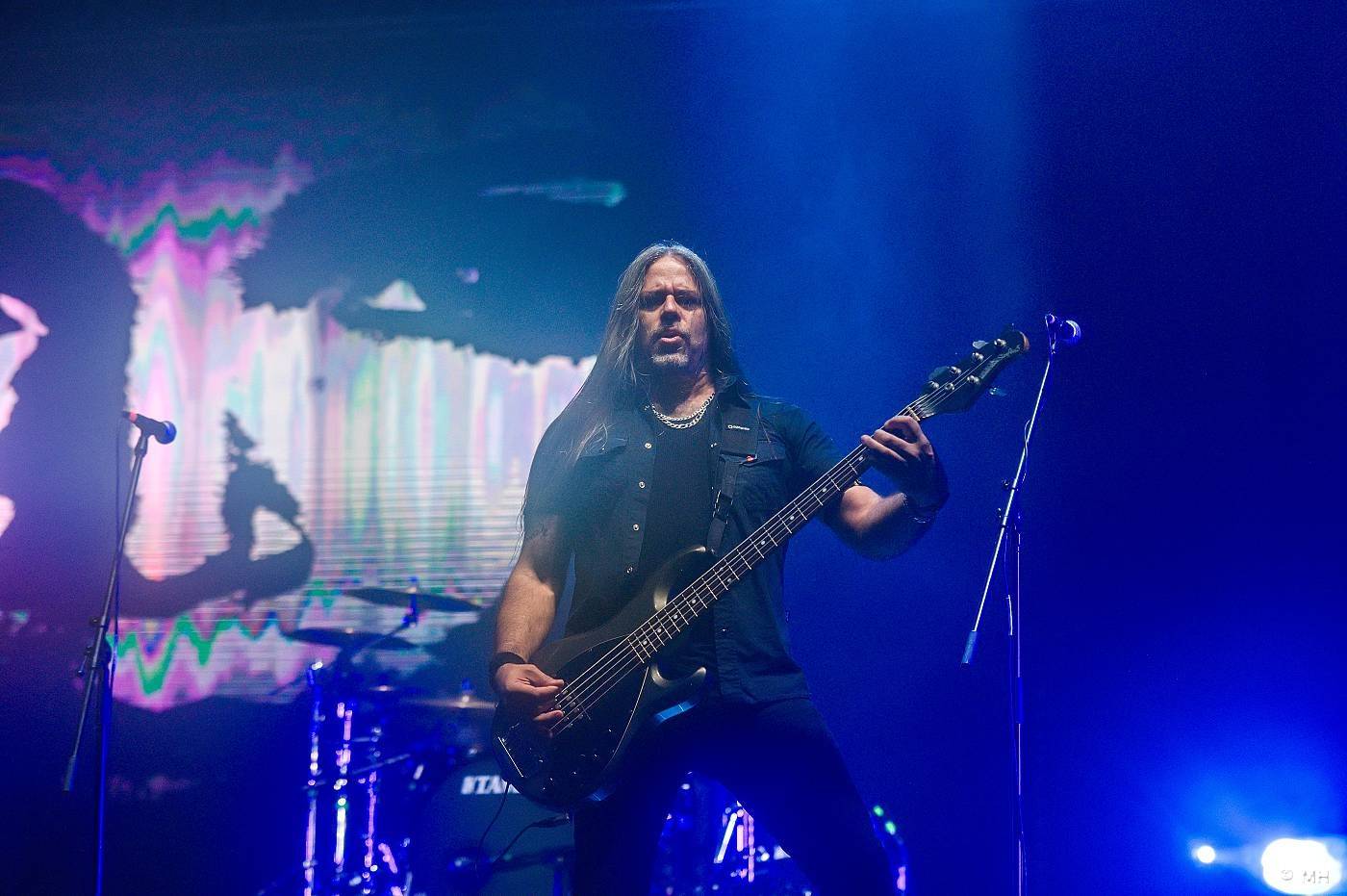 Metaloví fanoušci nejsou z cukru, v Plzni je neodradil ani déšť. Zahráli jim Tarja s Markem Hietalem, Sonata Arctica i Septicflesh