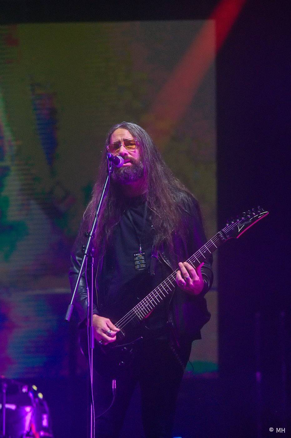 Metaloví fanoušci nejsou z cukru, v Plzni je neodradil ani déšť. Zahráli jim Tarja s Markem Hietalem, Sonata Arctica i Septicflesh