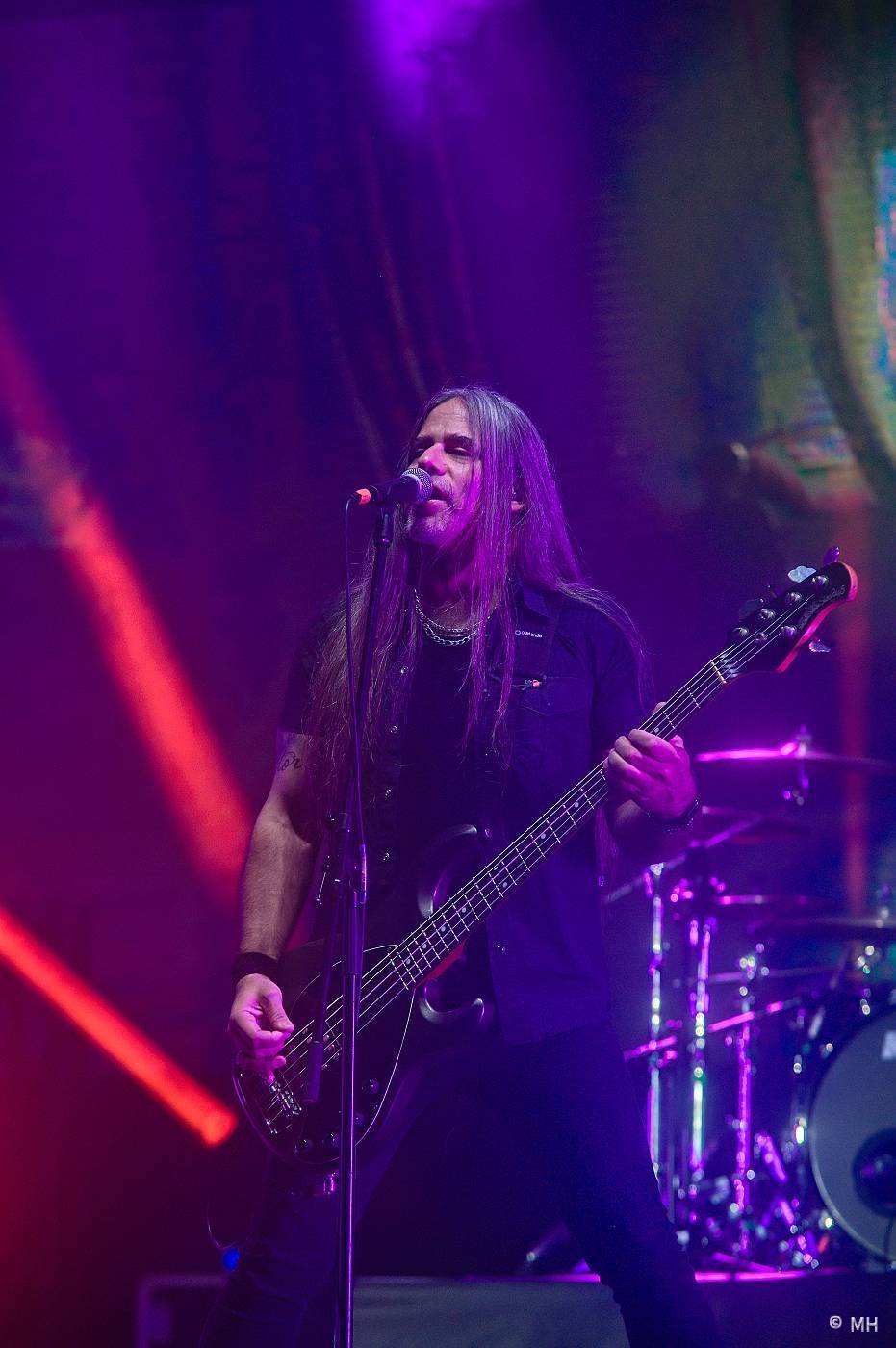 Metaloví fanoušci nejsou z cukru, v Plzni je neodradil ani déšť. Zahráli jim Tarja s Markem Hietalem, Sonata Arctica i Septicflesh