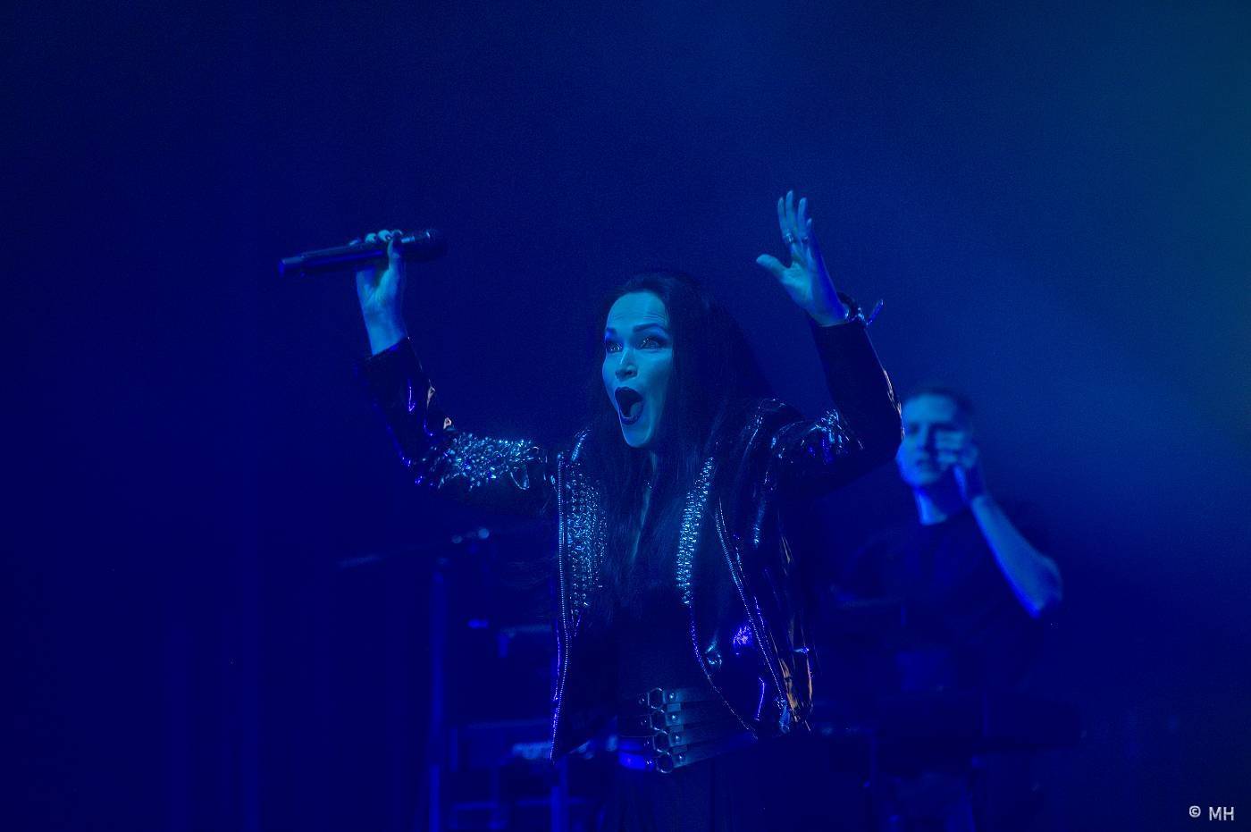 Metaloví fanoušci nejsou z cukru, v Plzni je neodradil ani déšť. Zahráli jim Tarja s Markem Hietalem, Sonata Arctica i Septicflesh