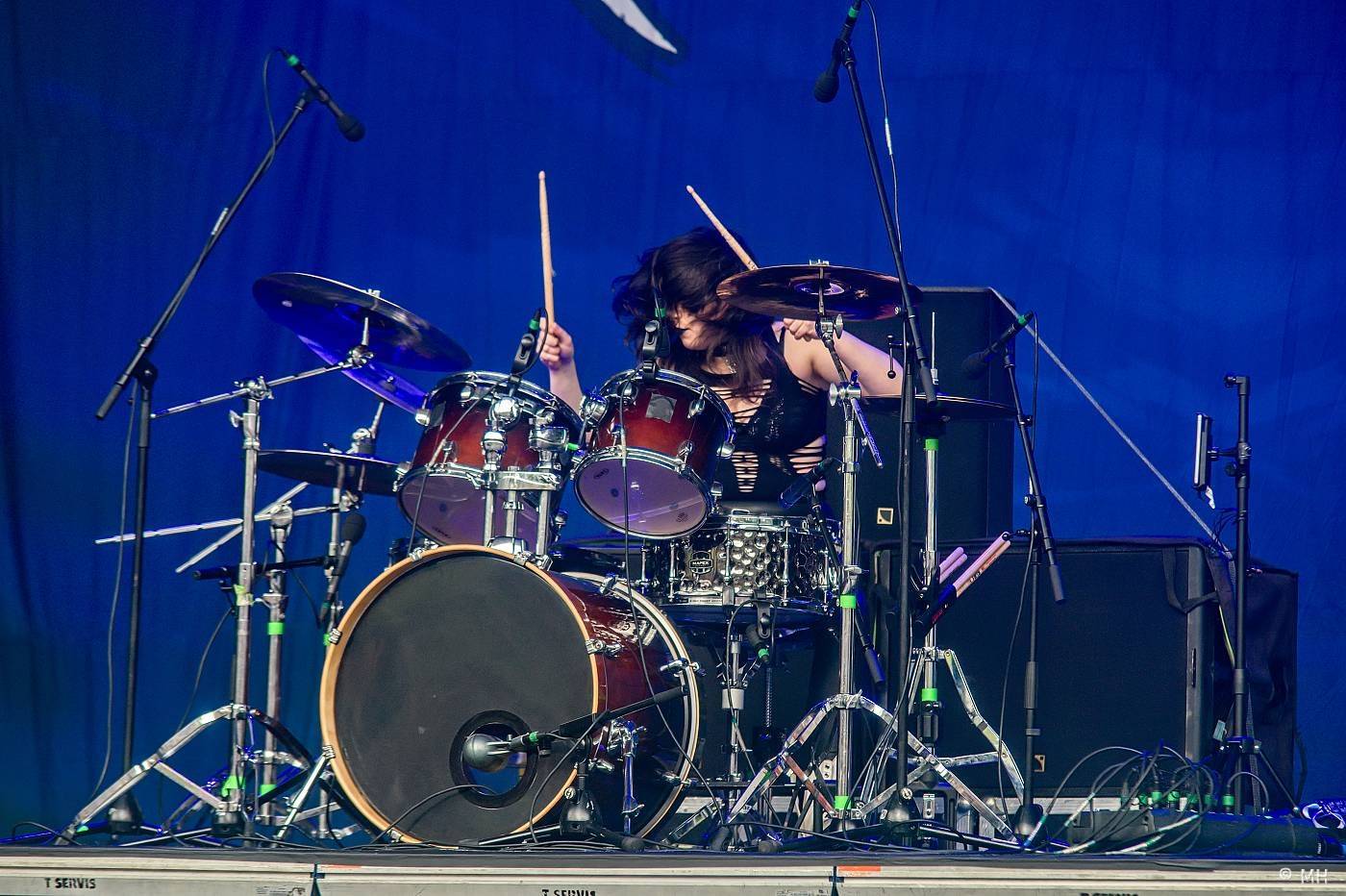 Metalfest zakončili ohňovou show Dimmu Borgir. S deštěm se fanoušci vypořádali po svém