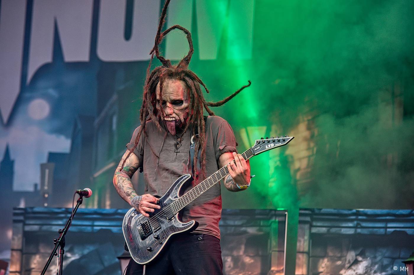 Metalfest zakončili ohňovou show Dimmu Borgir. S deštěm se fanoušci vypořádali po svém