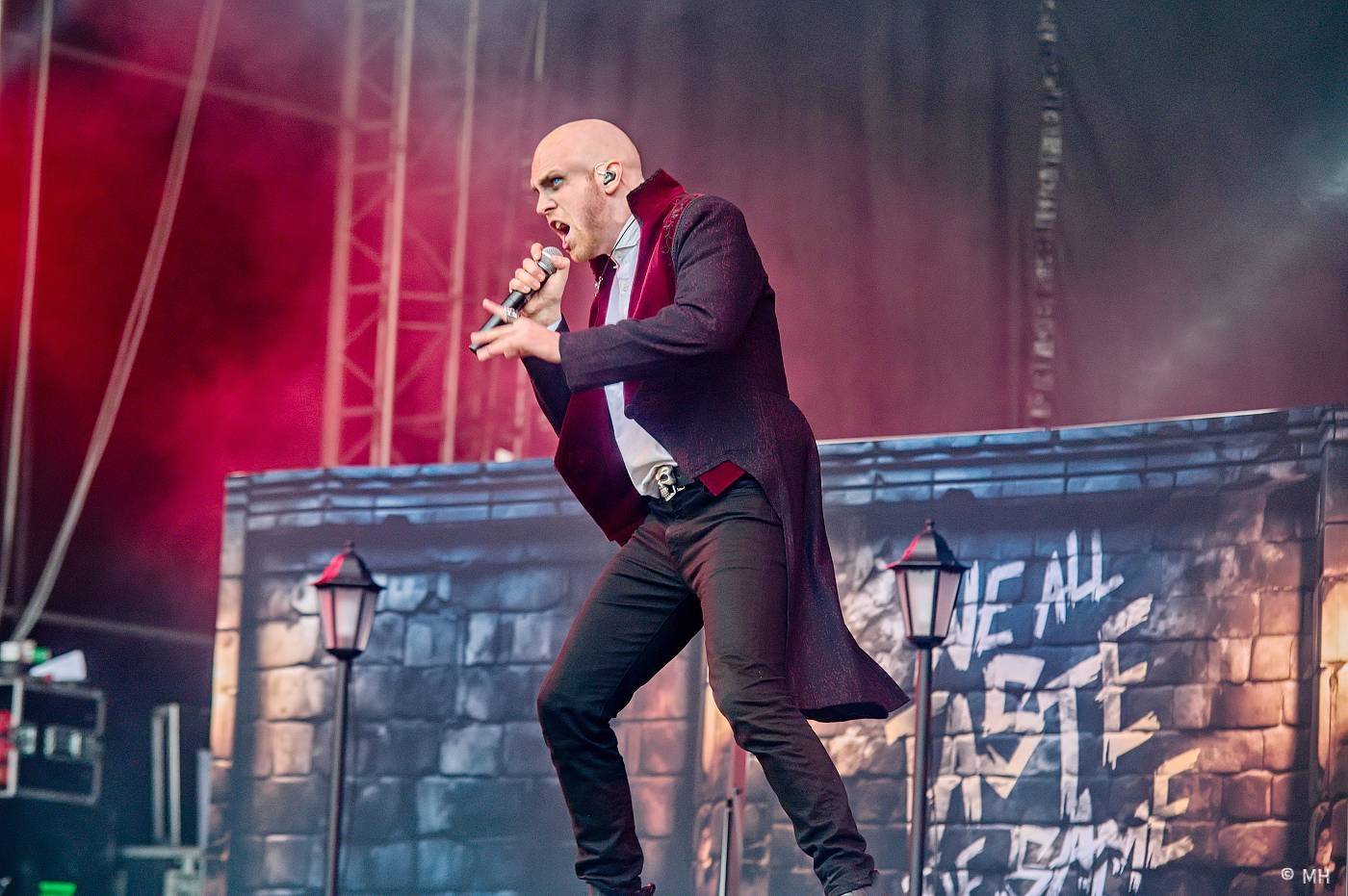 Metalfest zakončili ohňovou show Dimmu Borgir. S deštěm se fanoušci vypořádali po svém