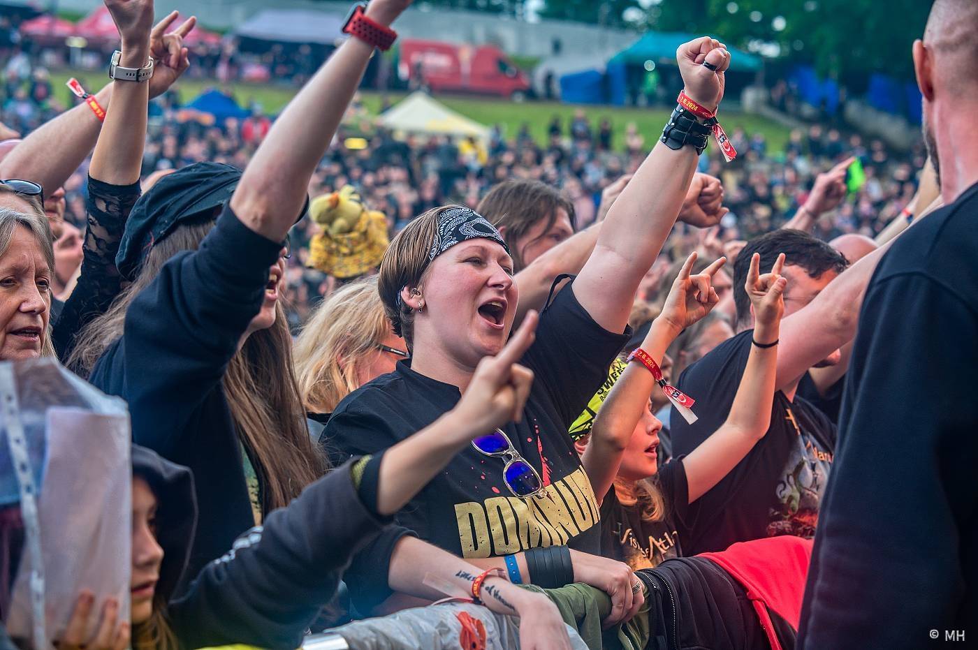 Metalfest zakončili ohňovou show Dimmu Borgir. S deštěm se fanoušci vypořádali po svém