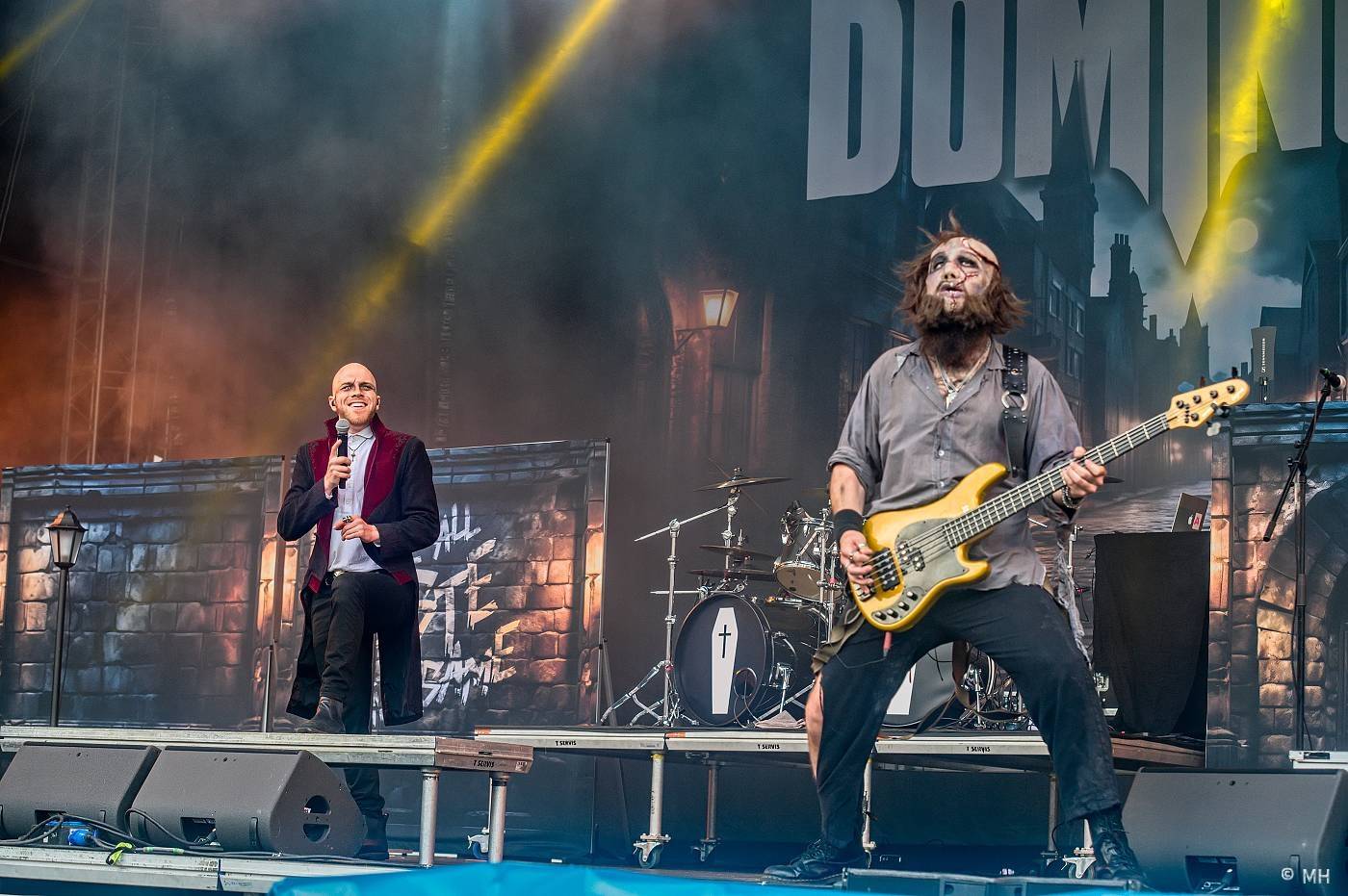 Metalfest zakončili ohňovou show Dimmu Borgir. S deštěm se fanoušci vypořádali po svém