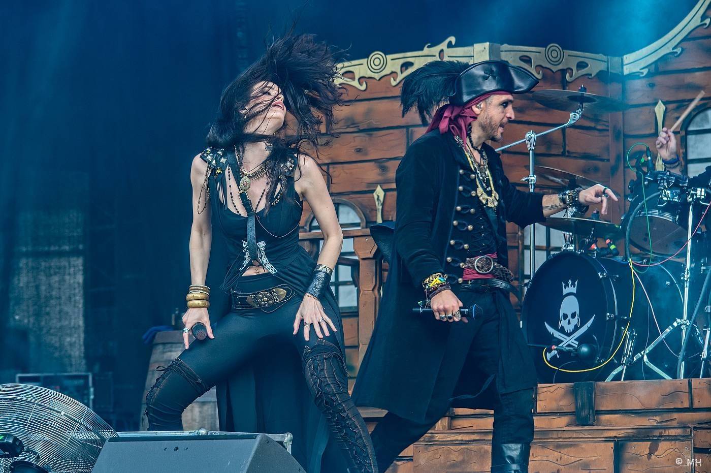 Metalfest zakončili ohňovou show Dimmu Borgir. S deštěm se fanoušci vypořádali po svém