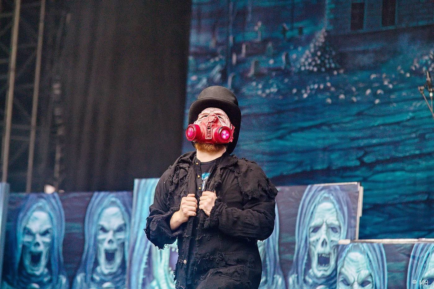 Metalfest zakončili ohňovou show Dimmu Borgir. S deštěm se fanoušci vypořádali po svém